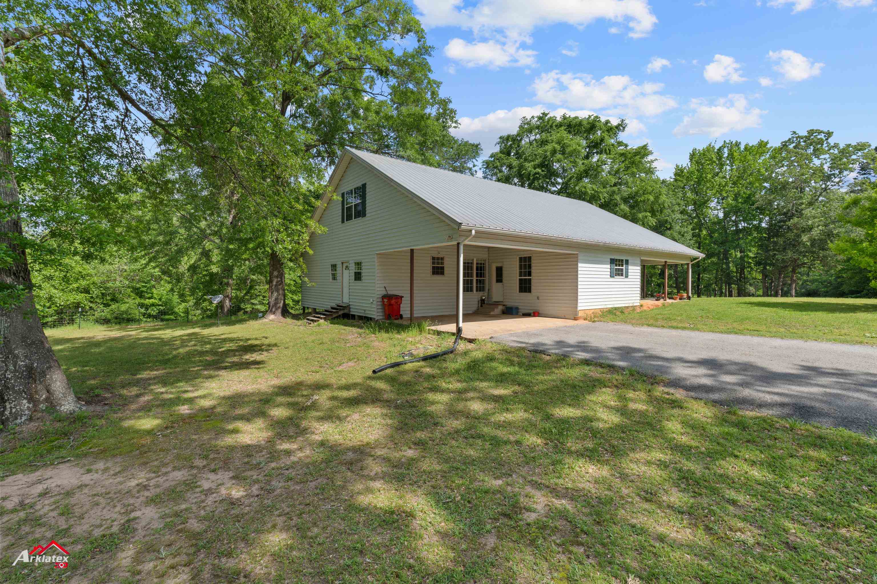 10156 S CR 317 — photo