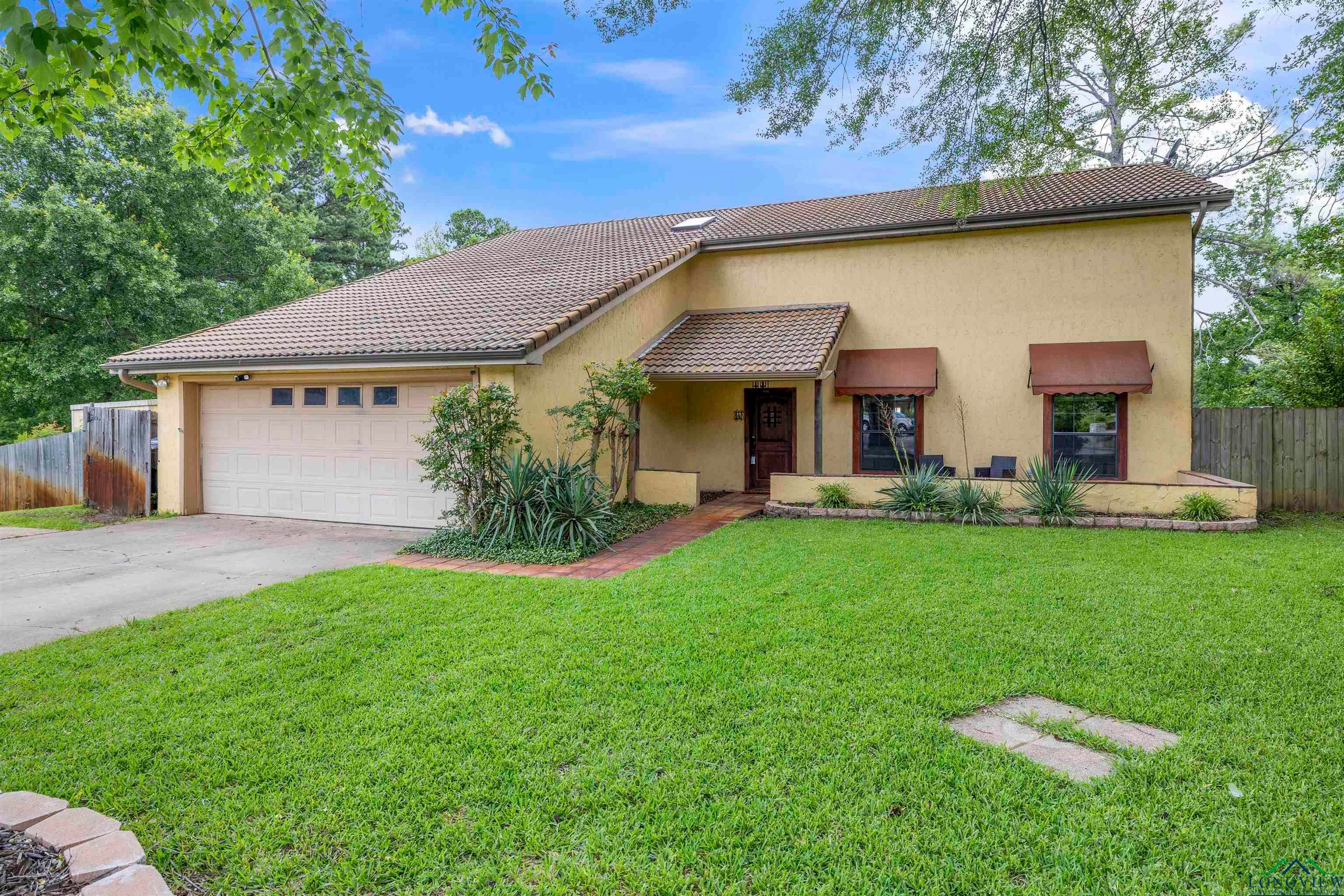 4 Misty Glen Ct — photo