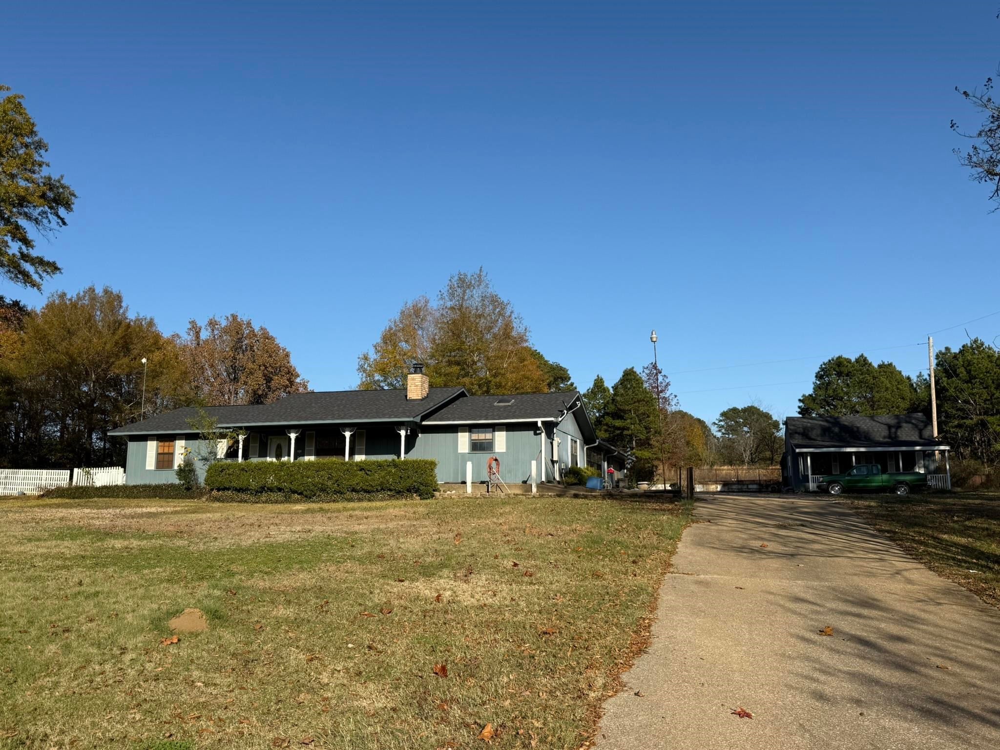 572 East Mountain Rd. — photo