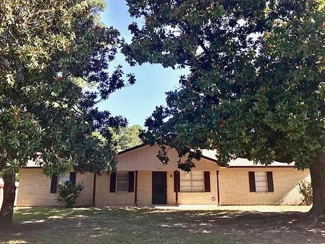 707 Vicky Drive — photo