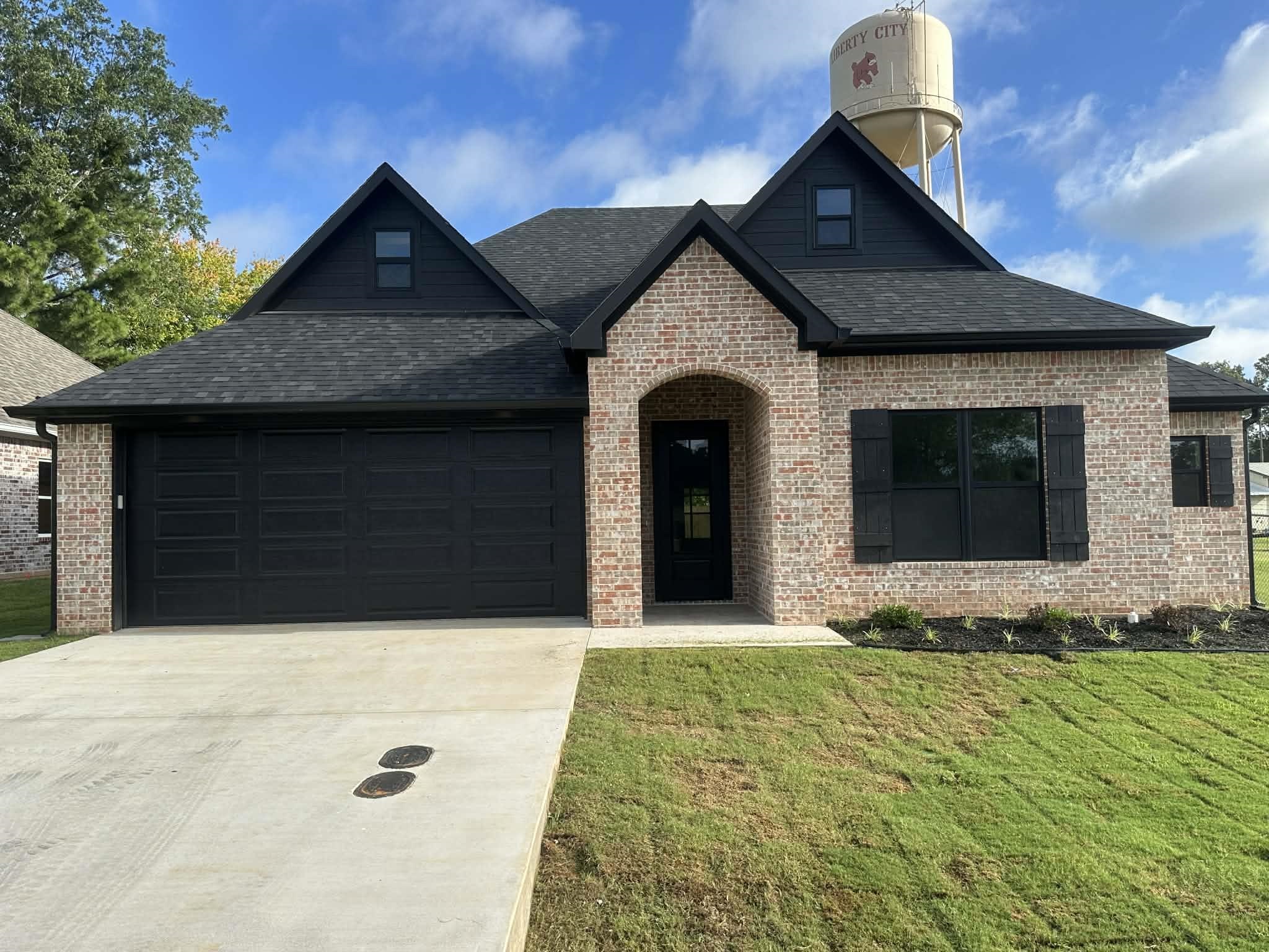 147 Hillcrest — photo