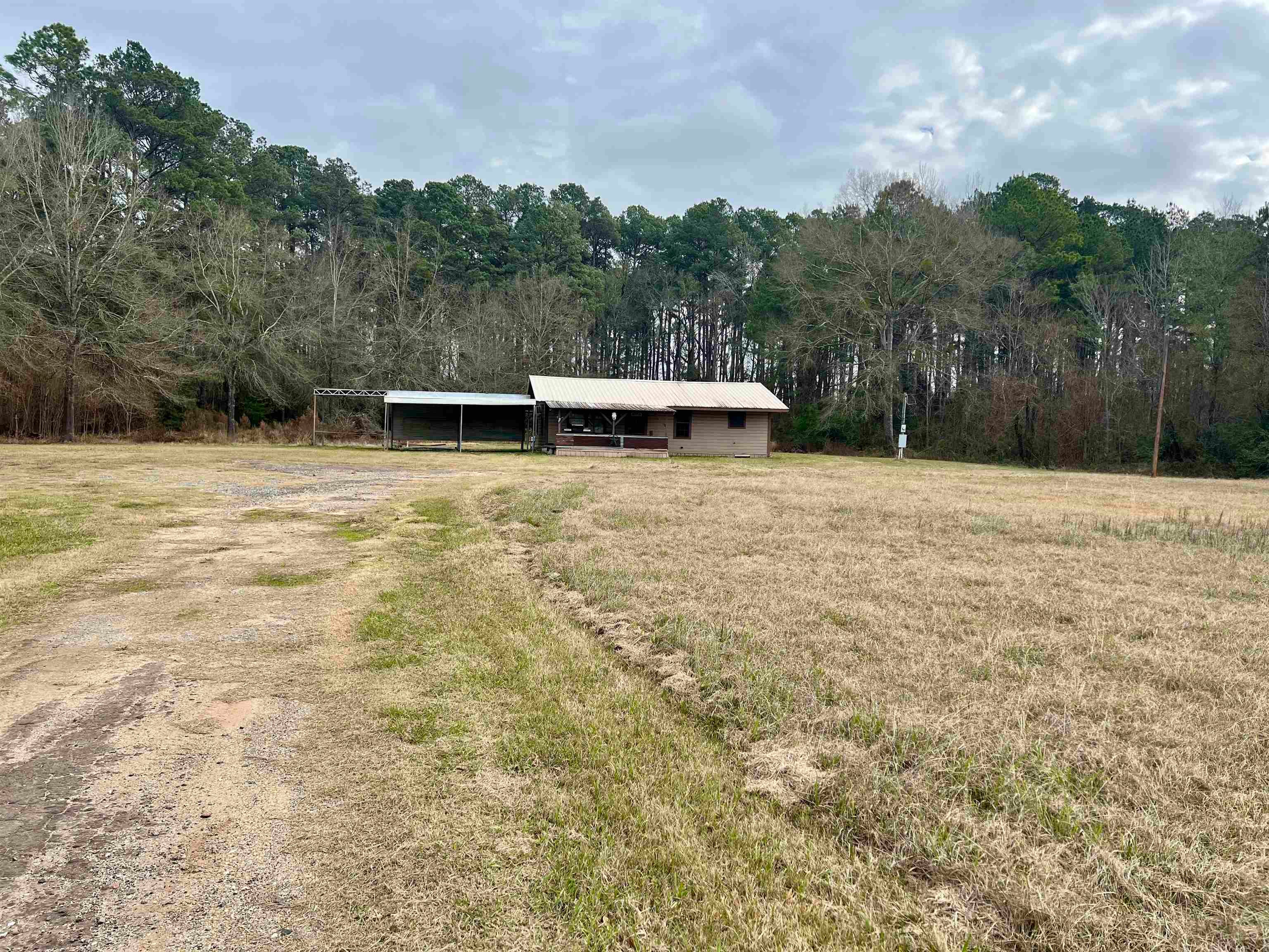 6815 FM 31 S — photo