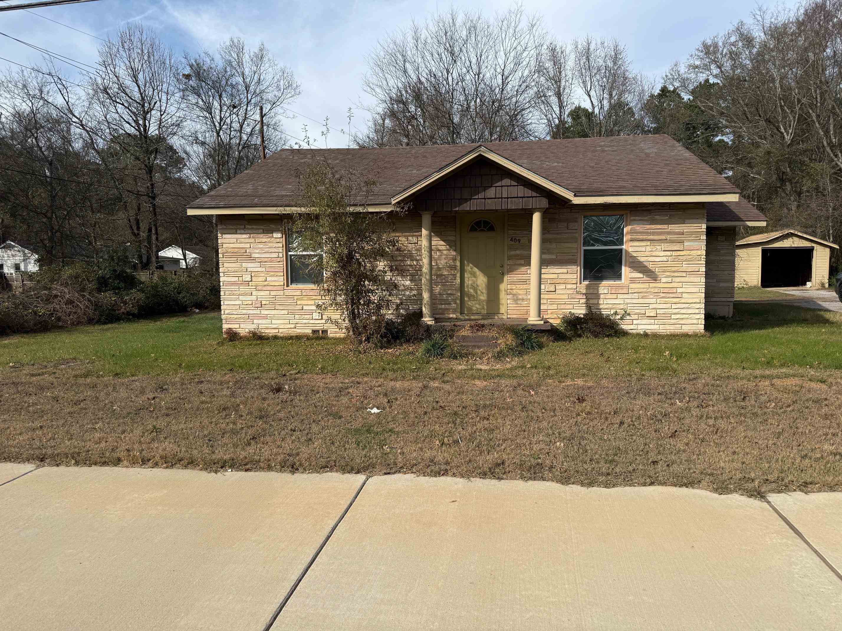 409 W Harrison Road, Longview, TX 75604