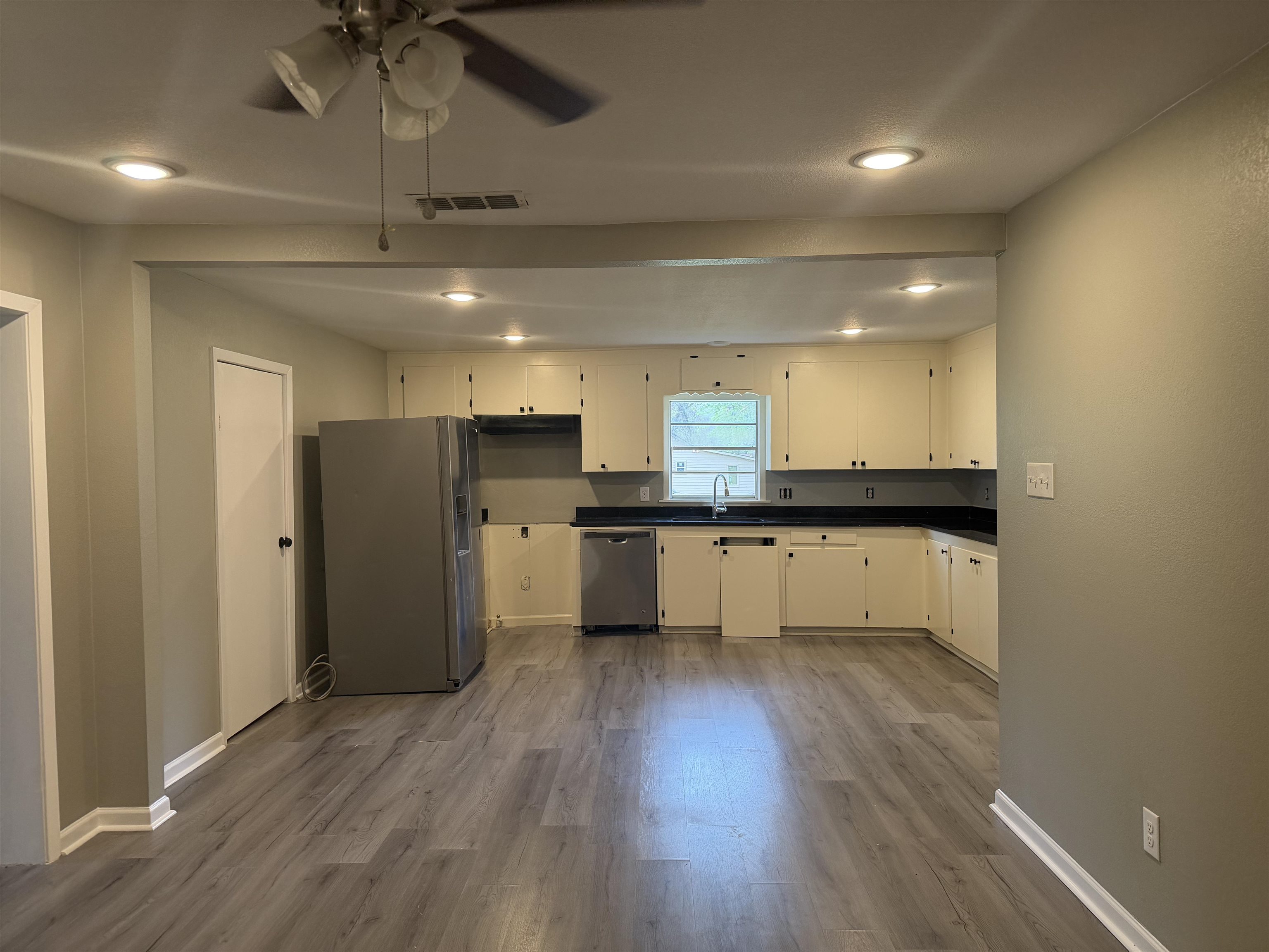 700 Ward, Marshall, TX 75670 — photo 2
