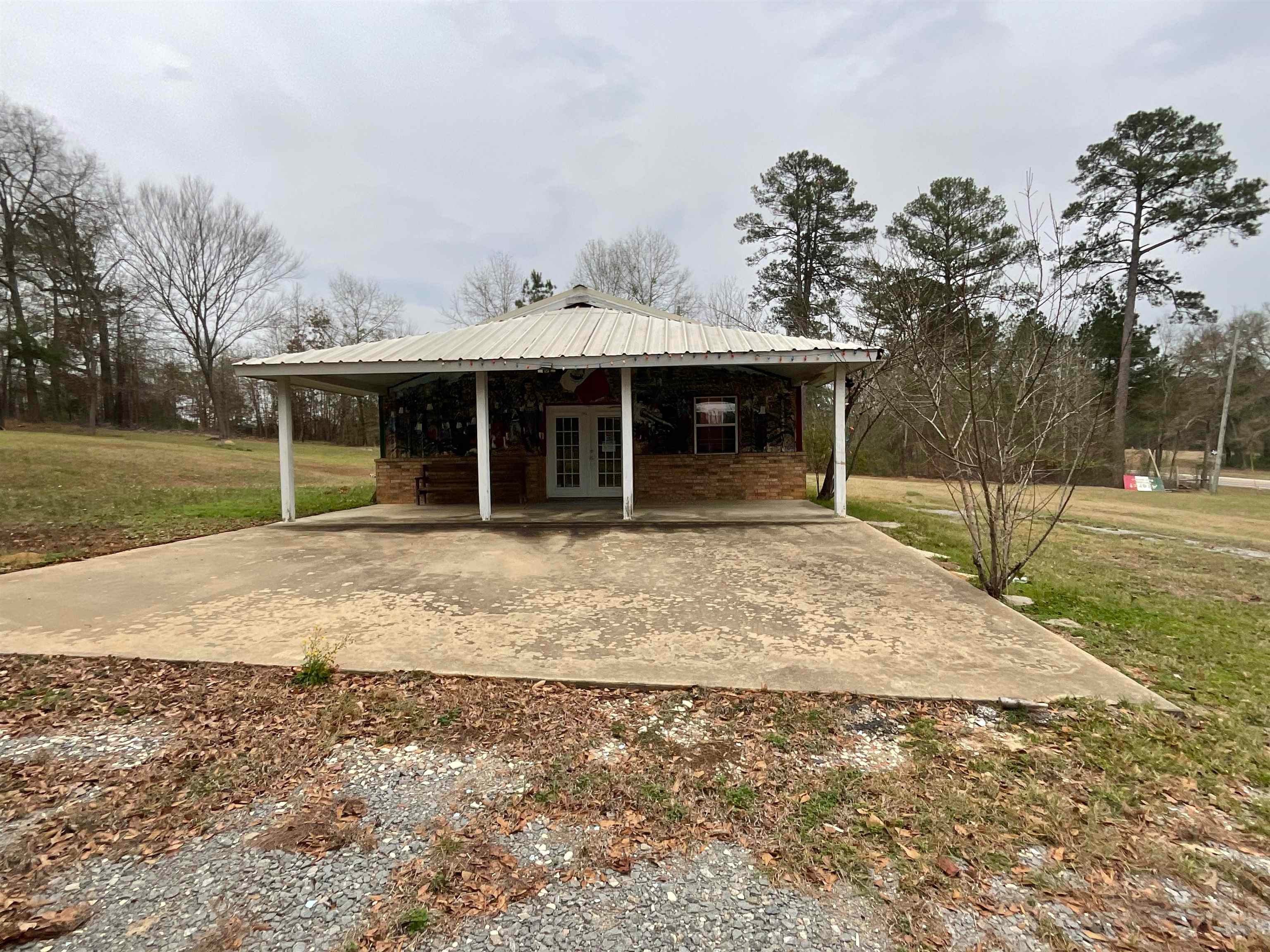 17308 FM 134 — photo