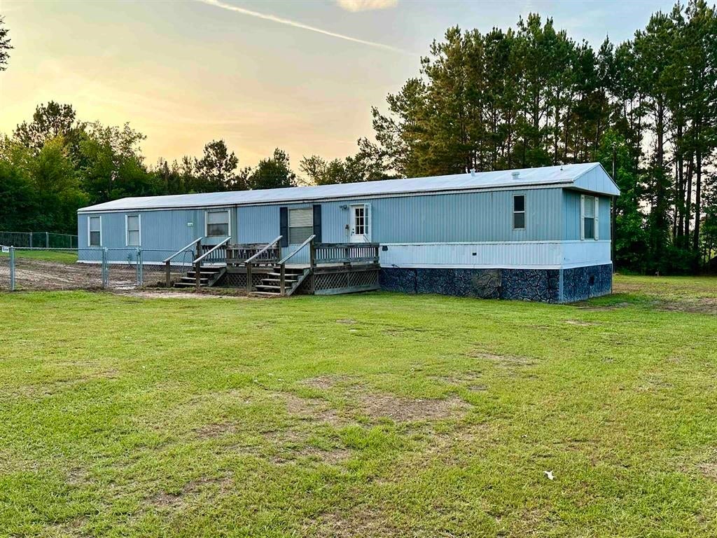 16809 FM 1797 — photo