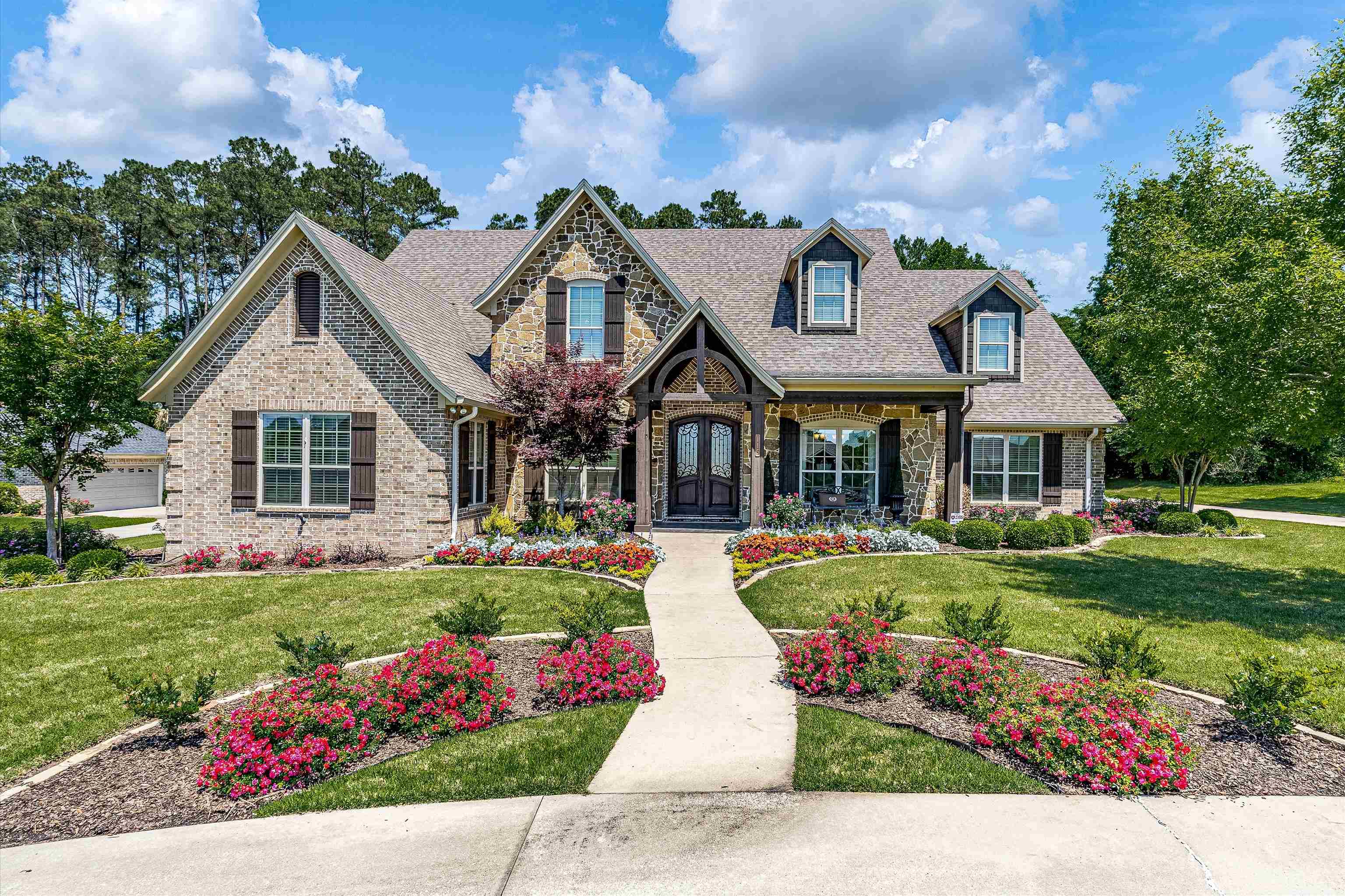 115 Whitetail Court — photo
