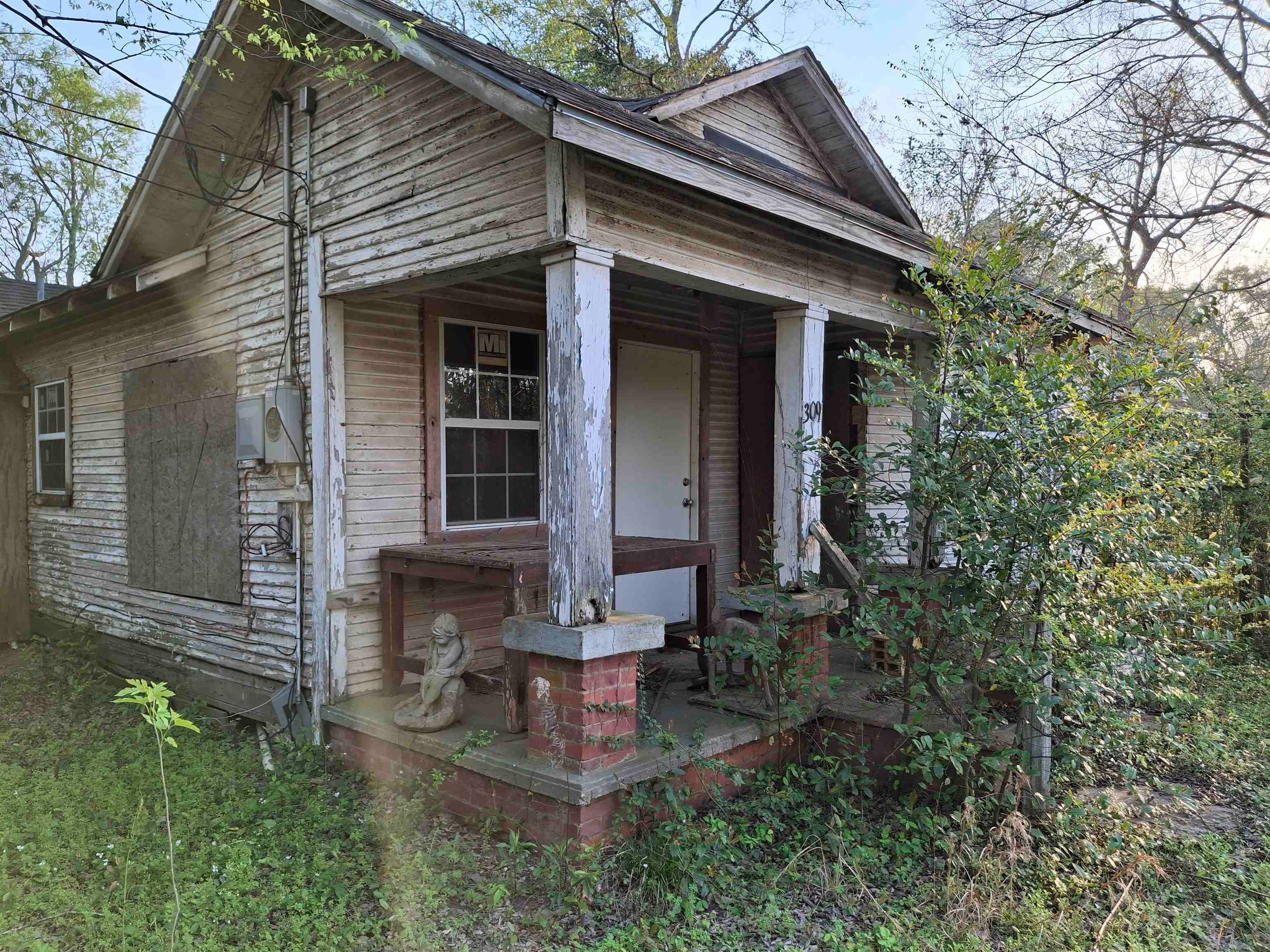 309 Overton — photo