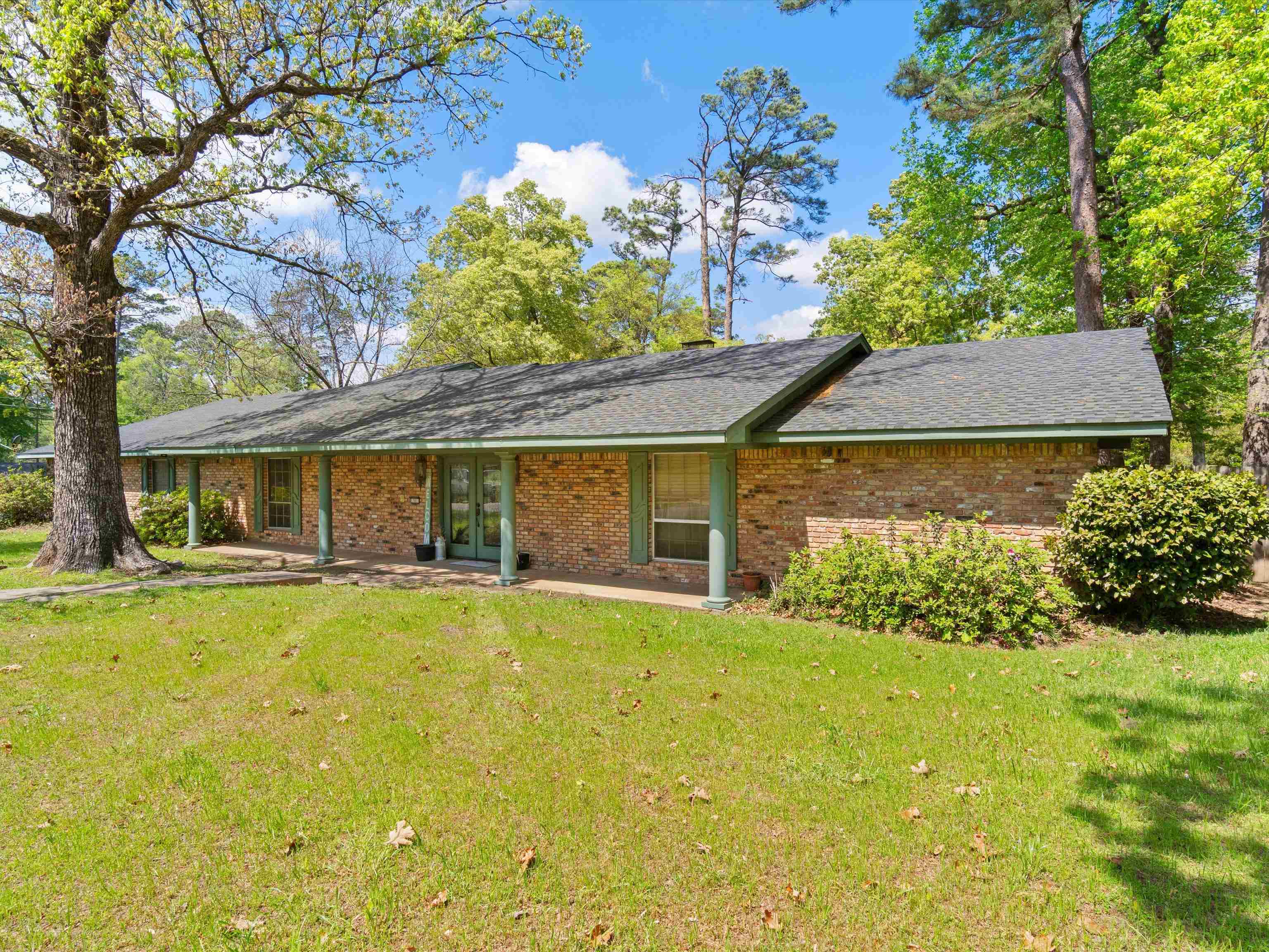 701 Eden Drive — photo