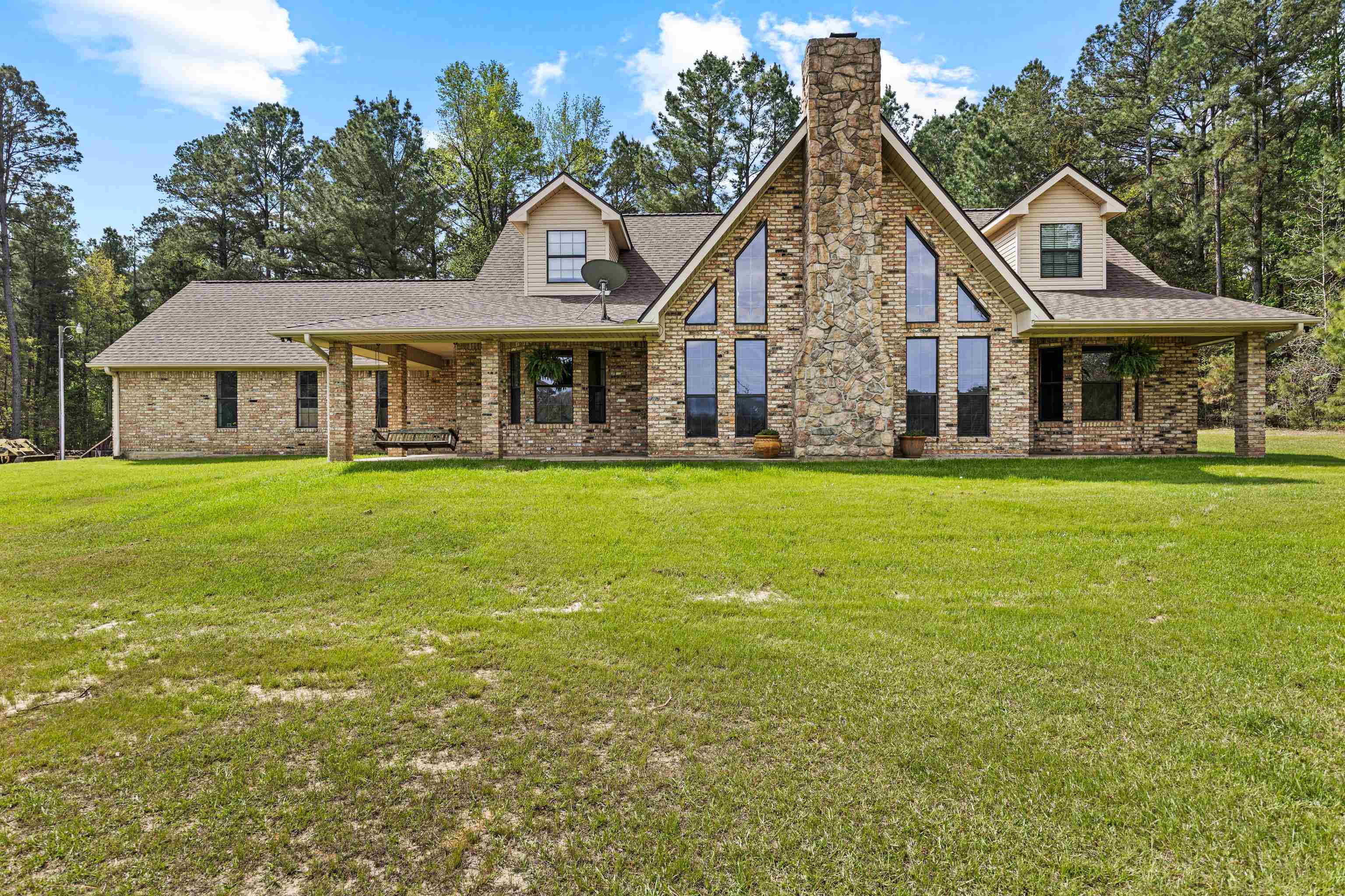 450 Reeves Lane — photo