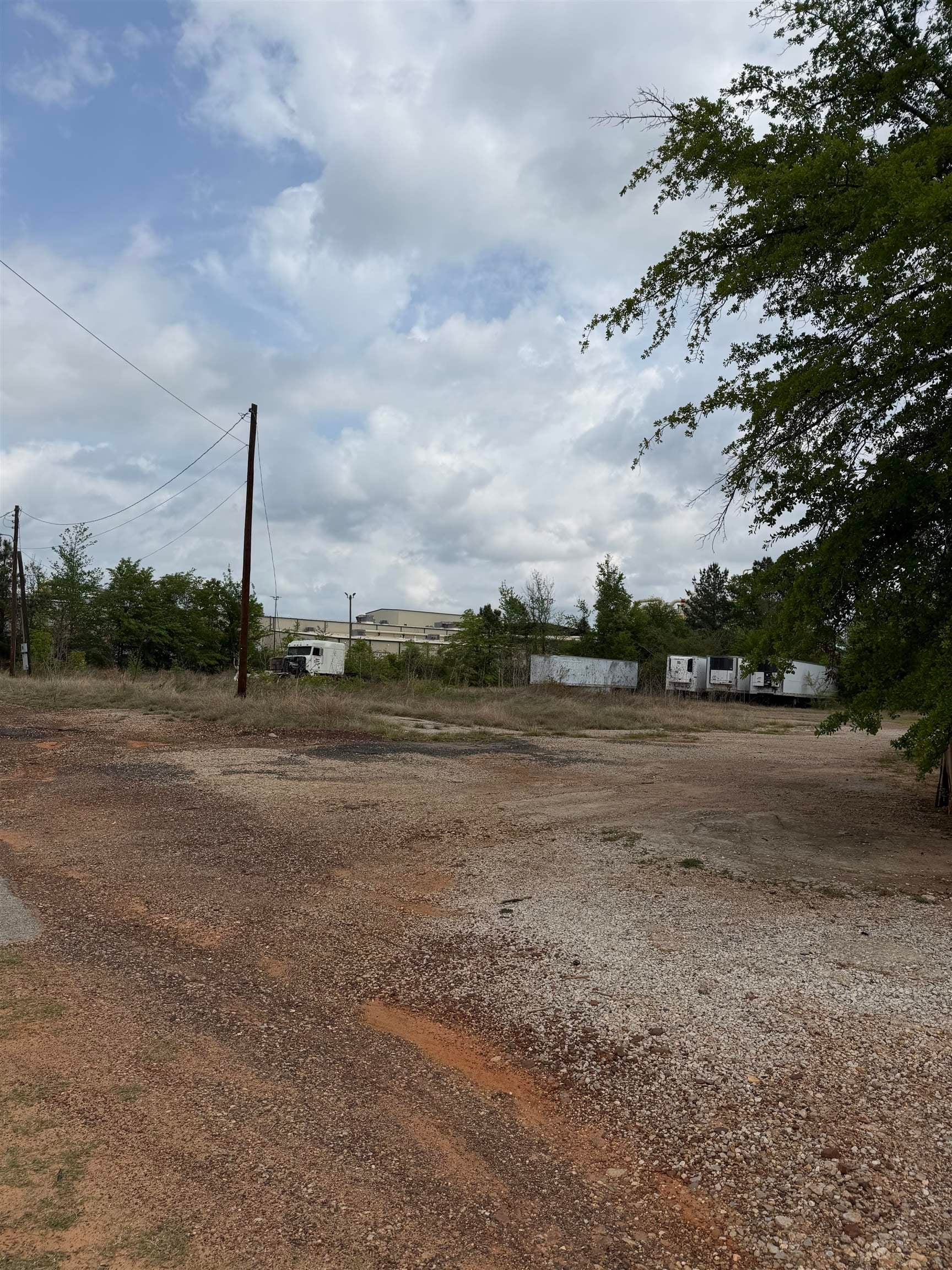106 Industrial Dr — photo