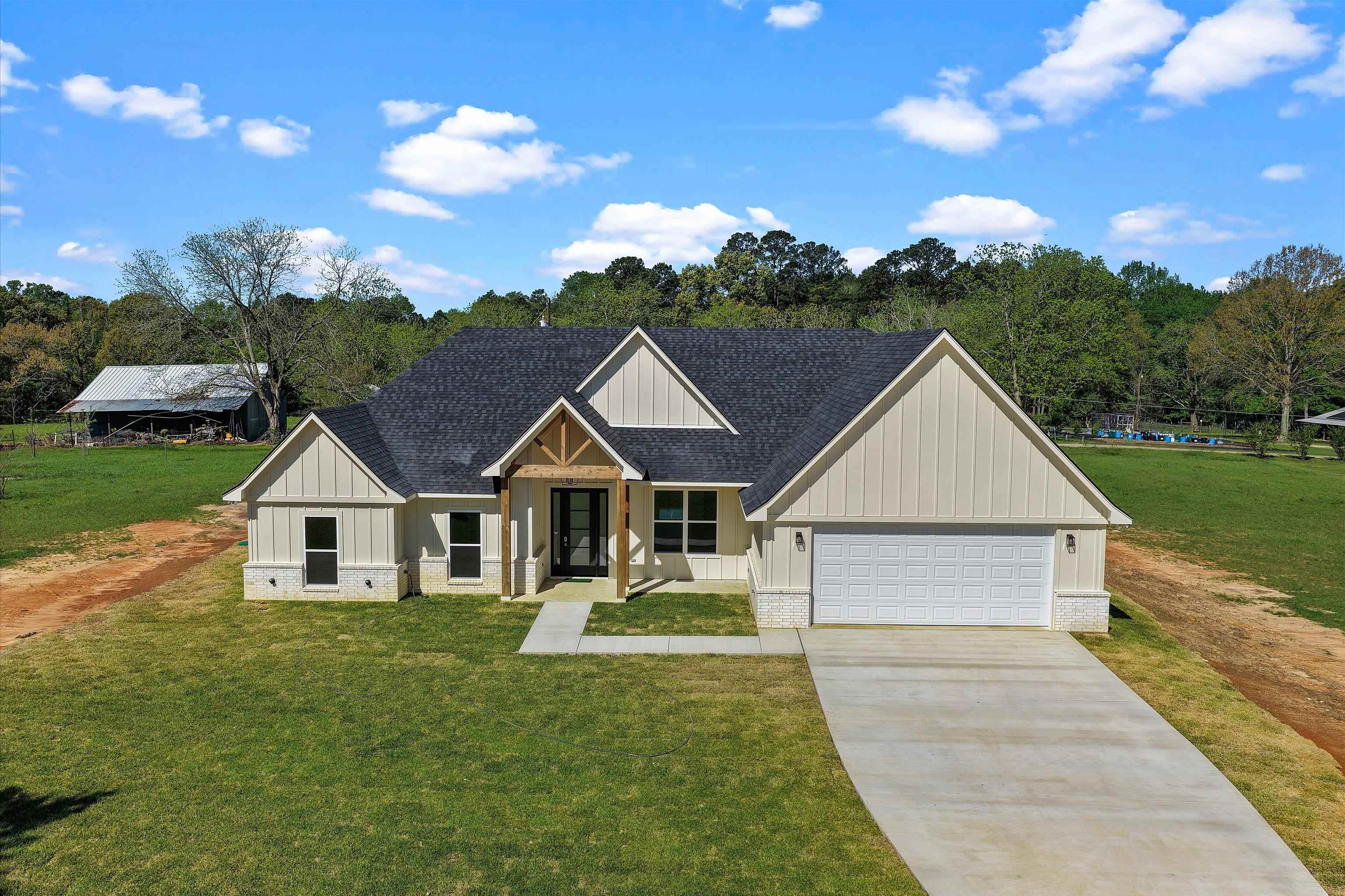 324 County Road 2204D — photo