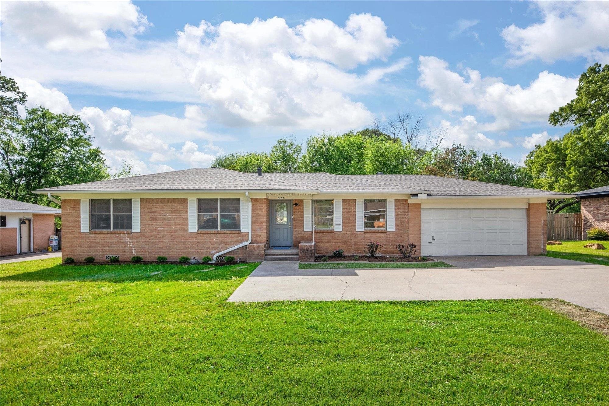 2205 Pine Tree Rd. — photo