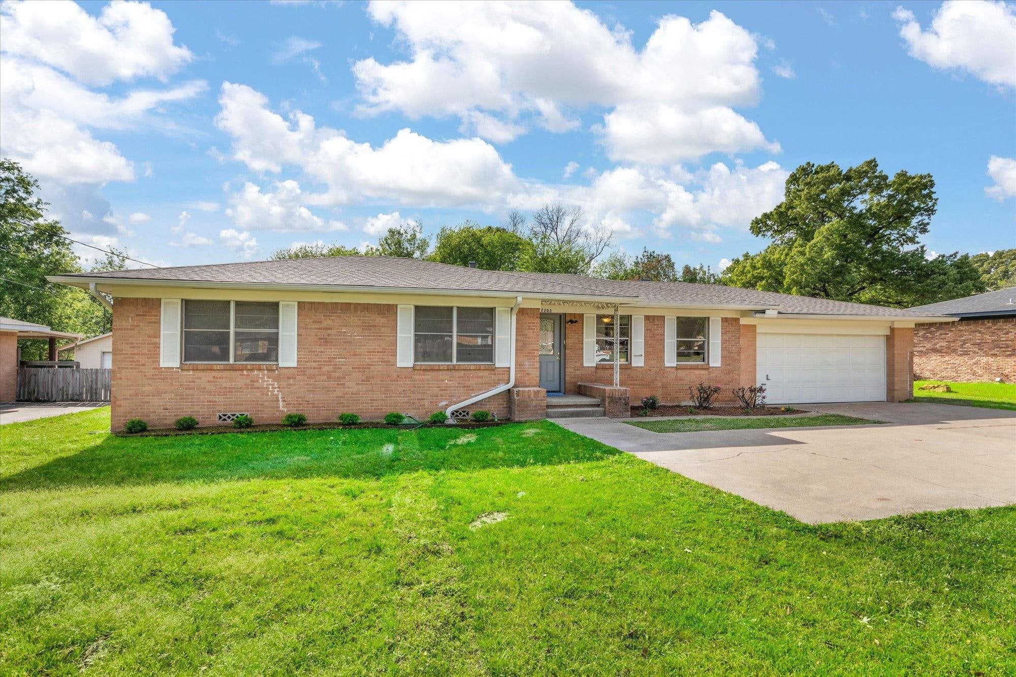 2205 Pine Tree Rd, Longview, TX 75604 — photo 3