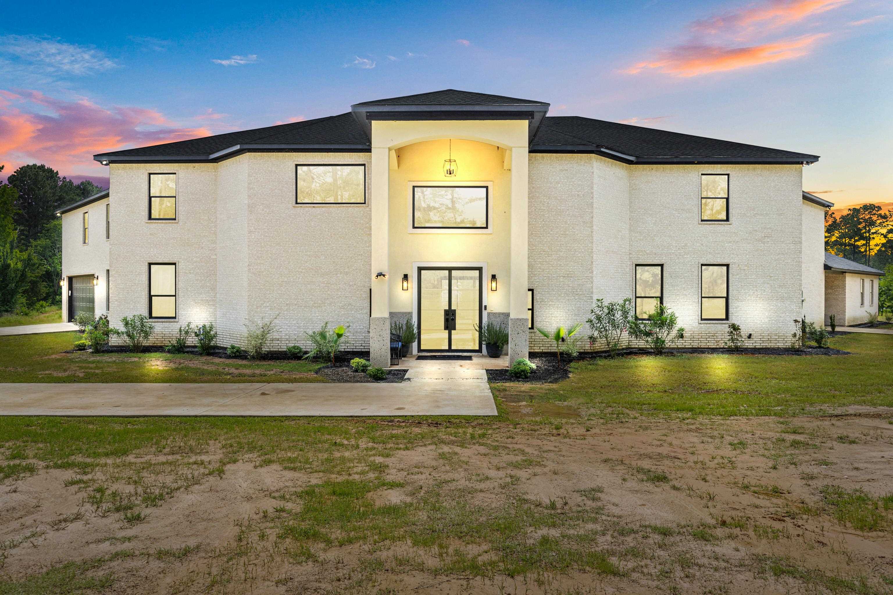 8383 FM 2208 — photo