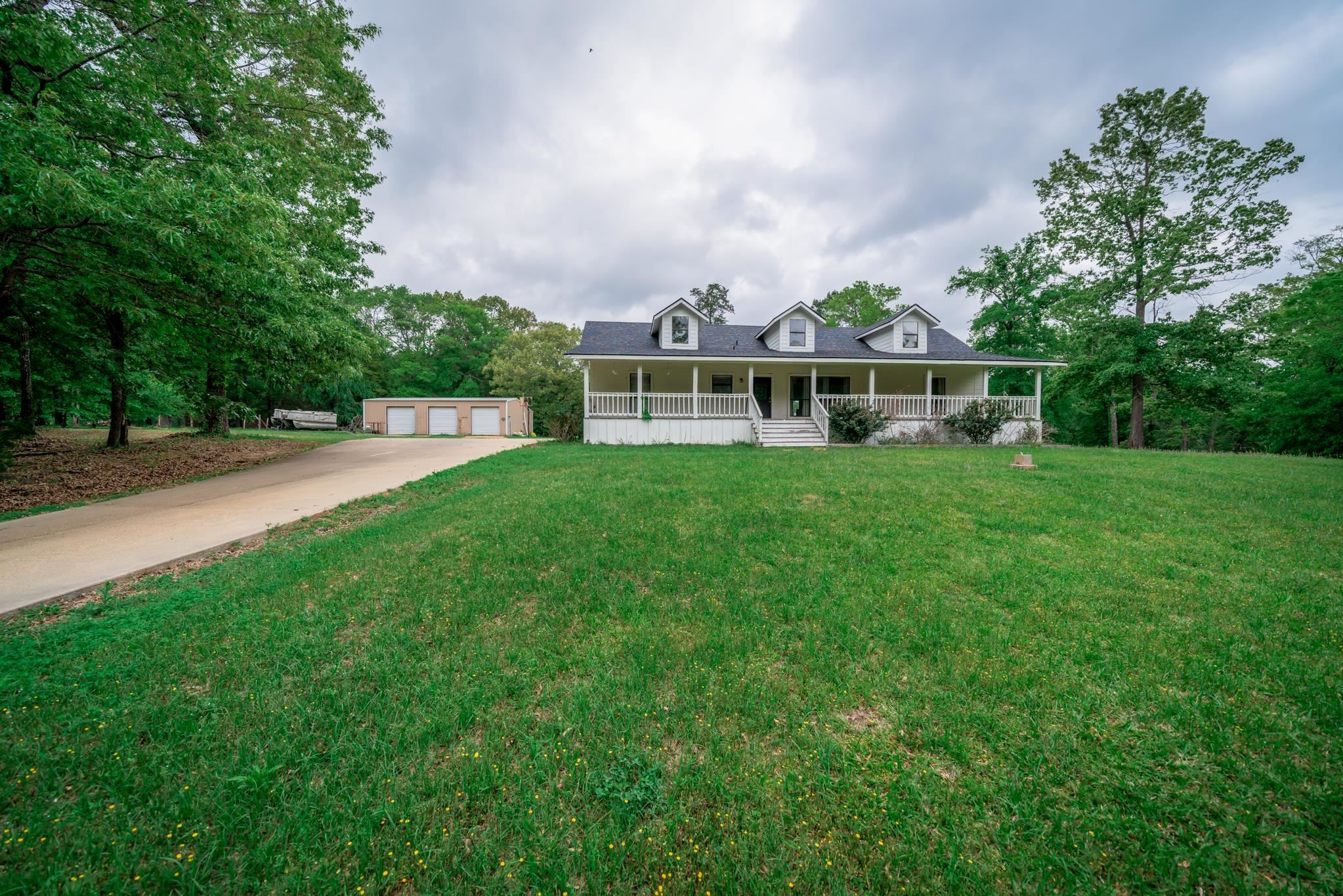 175 Pr 4040 — photo