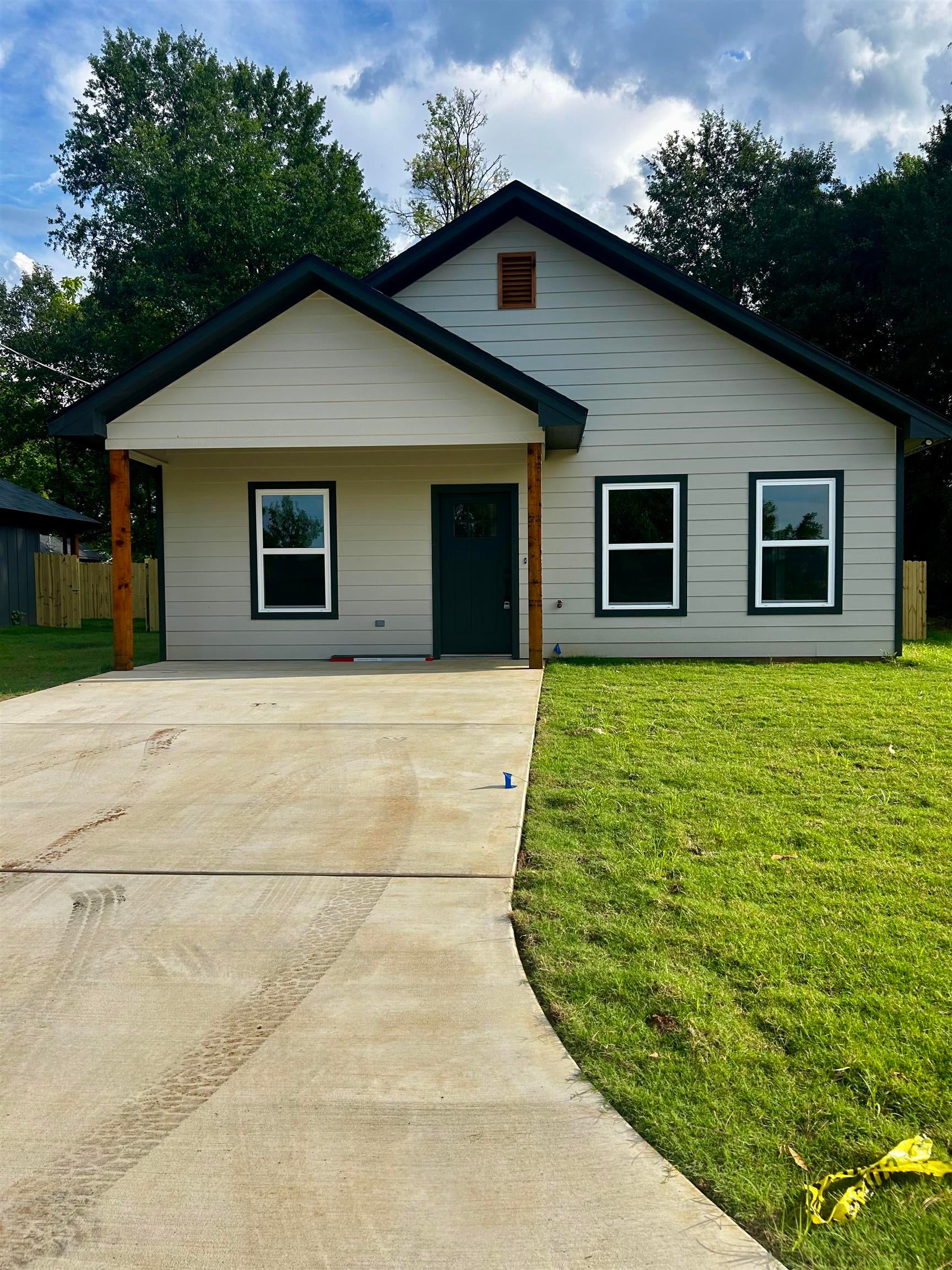 203 E Fleming, Longview, TX 75604 — photo 3