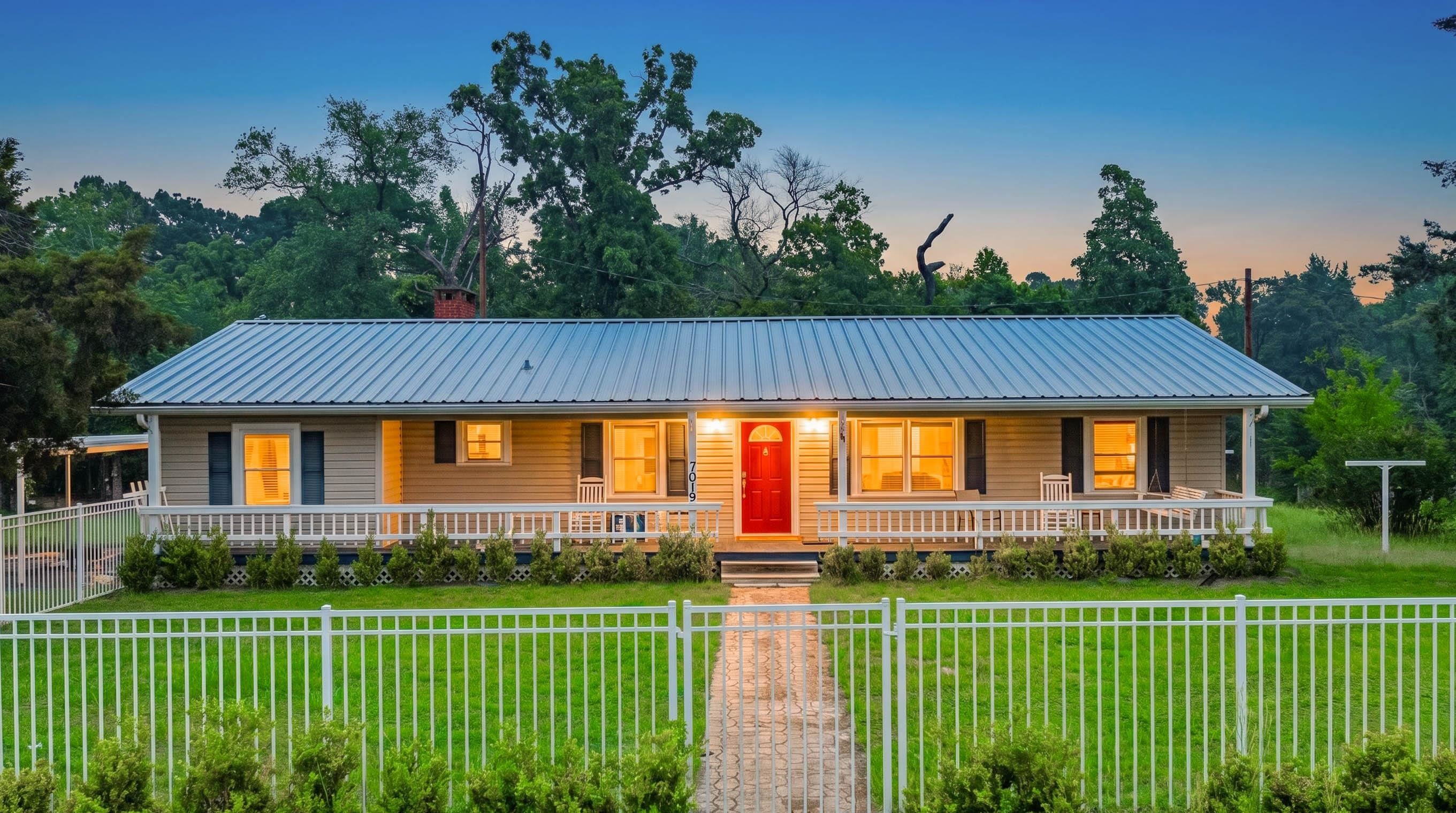 7019 FM 3358 — photo