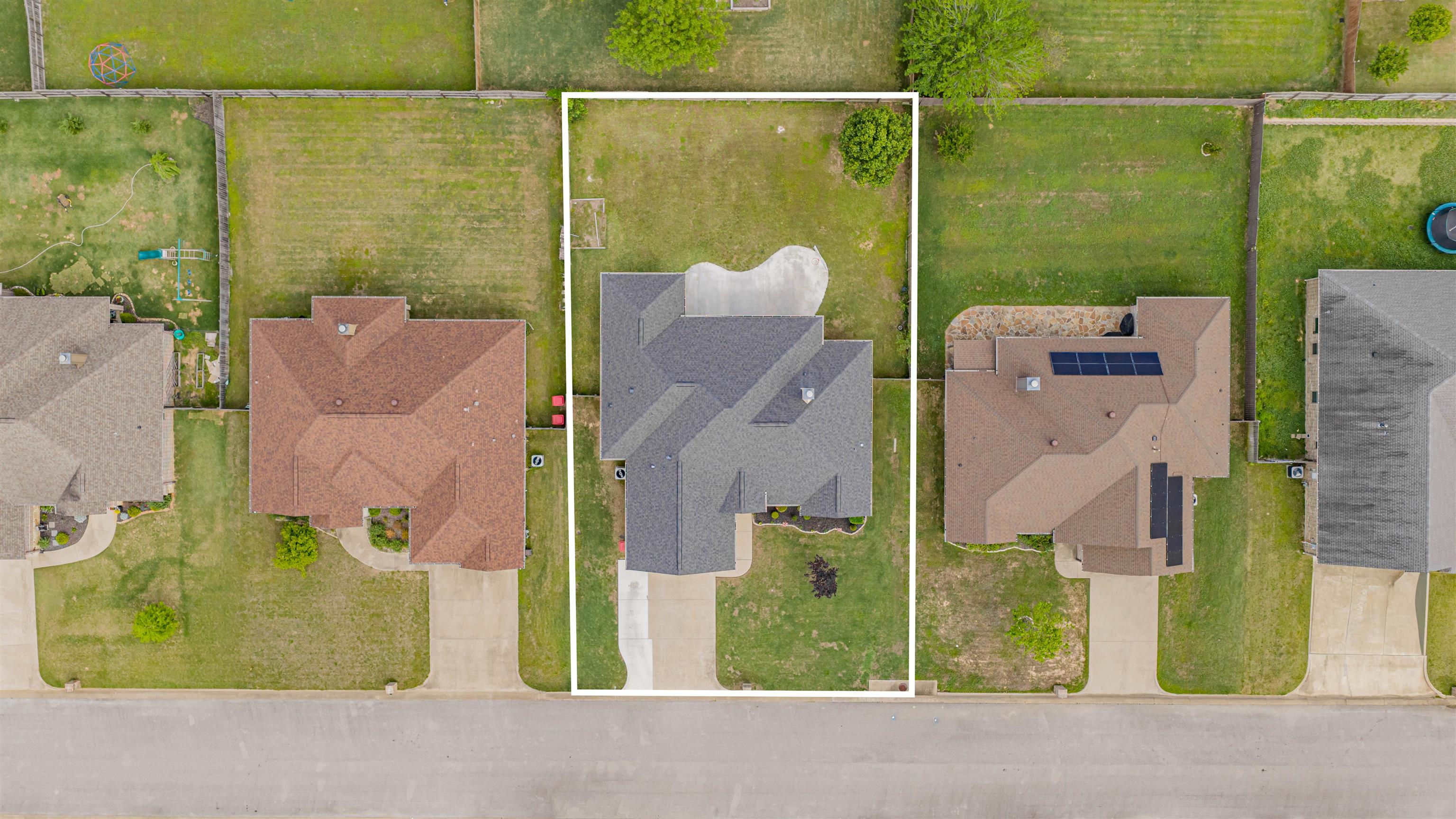 112 Germantown Circle — photo