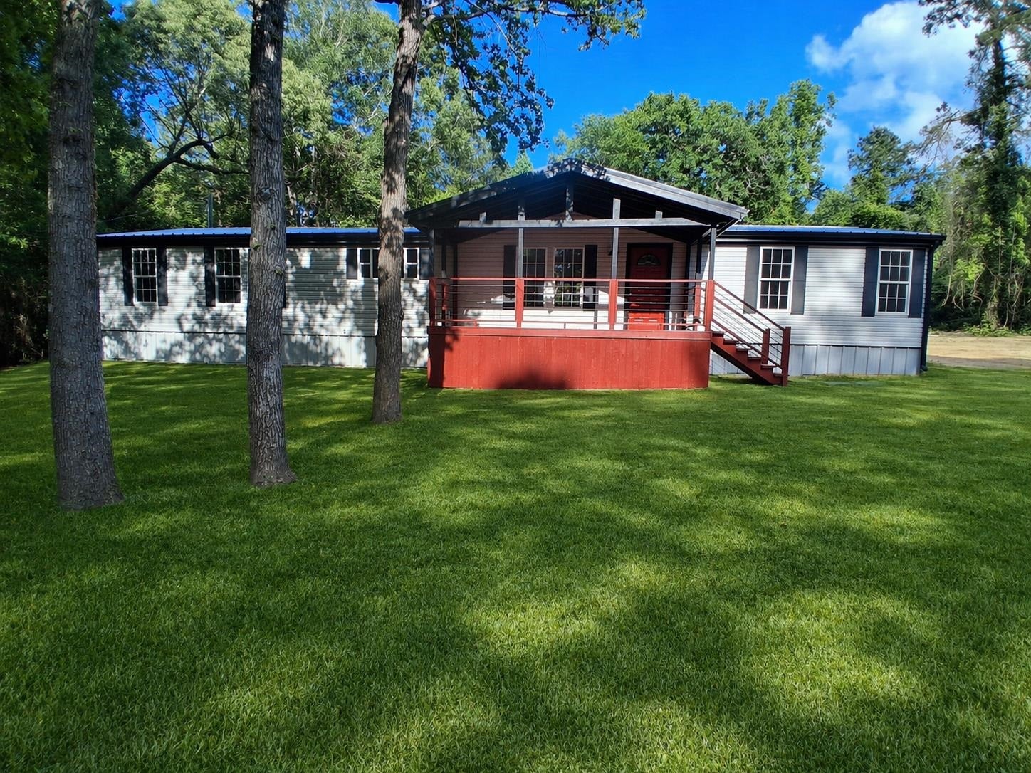 334 Pine Tree Rd — photo
