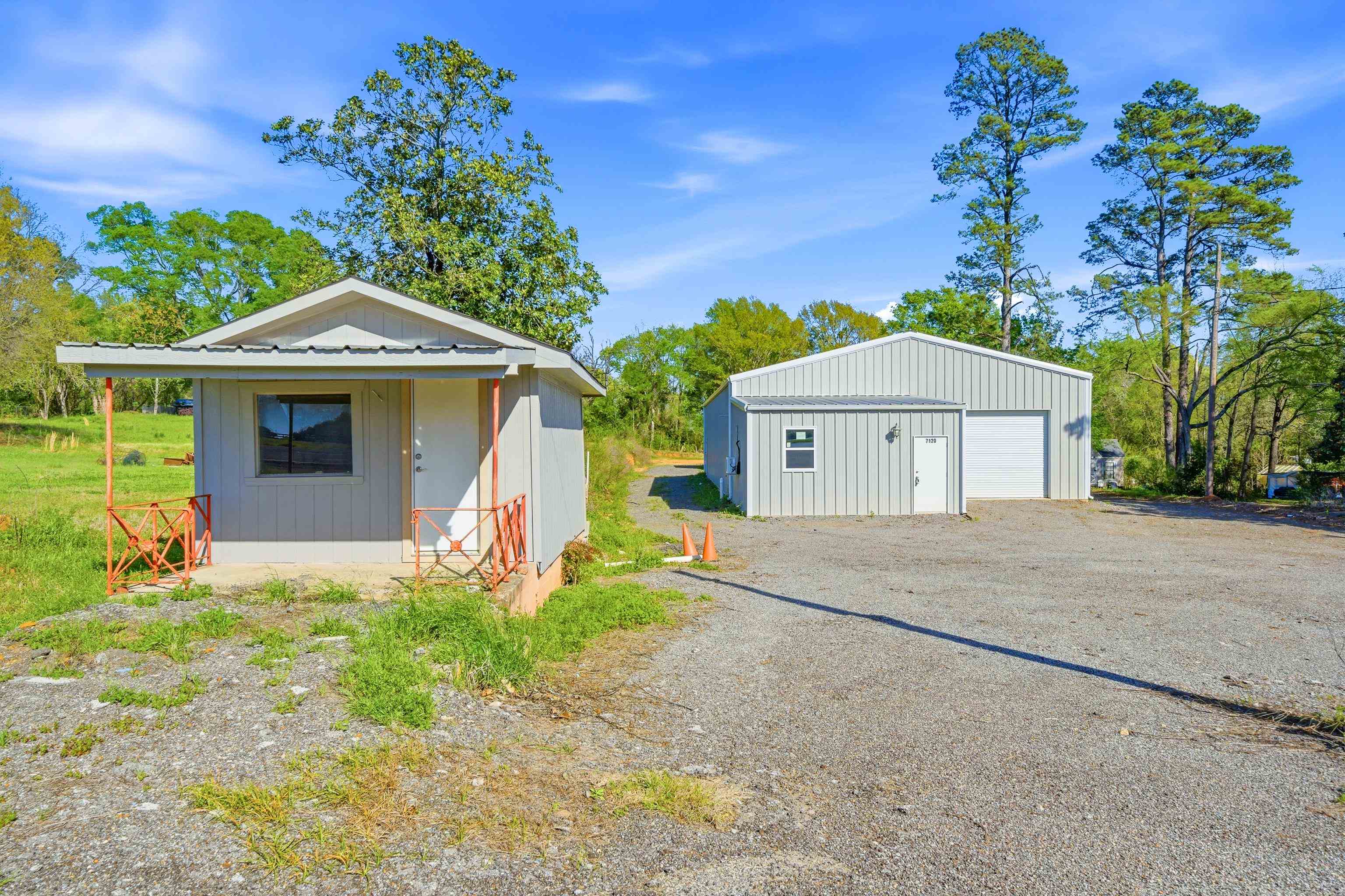 7120 US 259 — photo