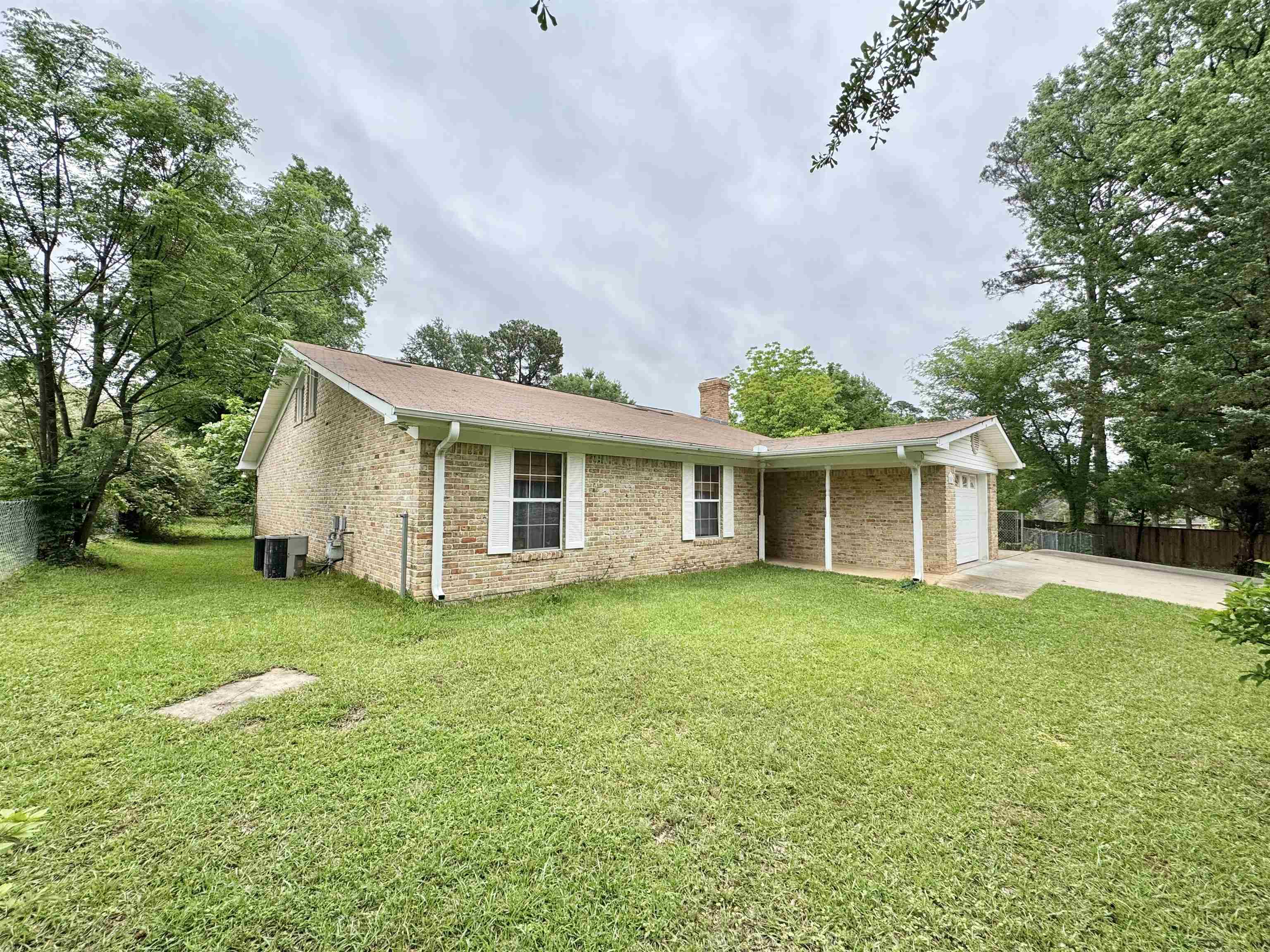 307 Locklear Avenue, Longview, TX 75605 — photo 2