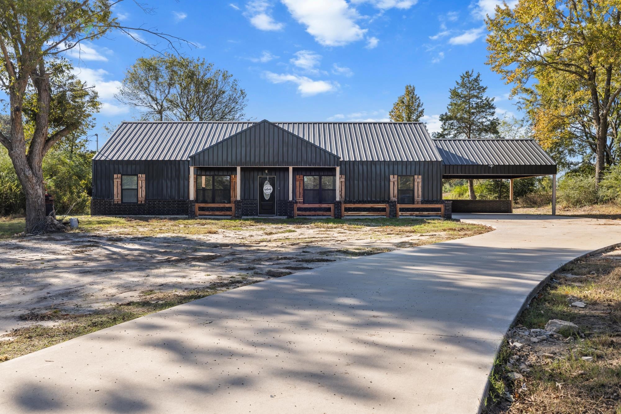 465 CR 1346 — photo