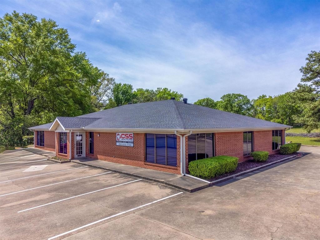 121 Gilmer Road, Longview, TX 75604