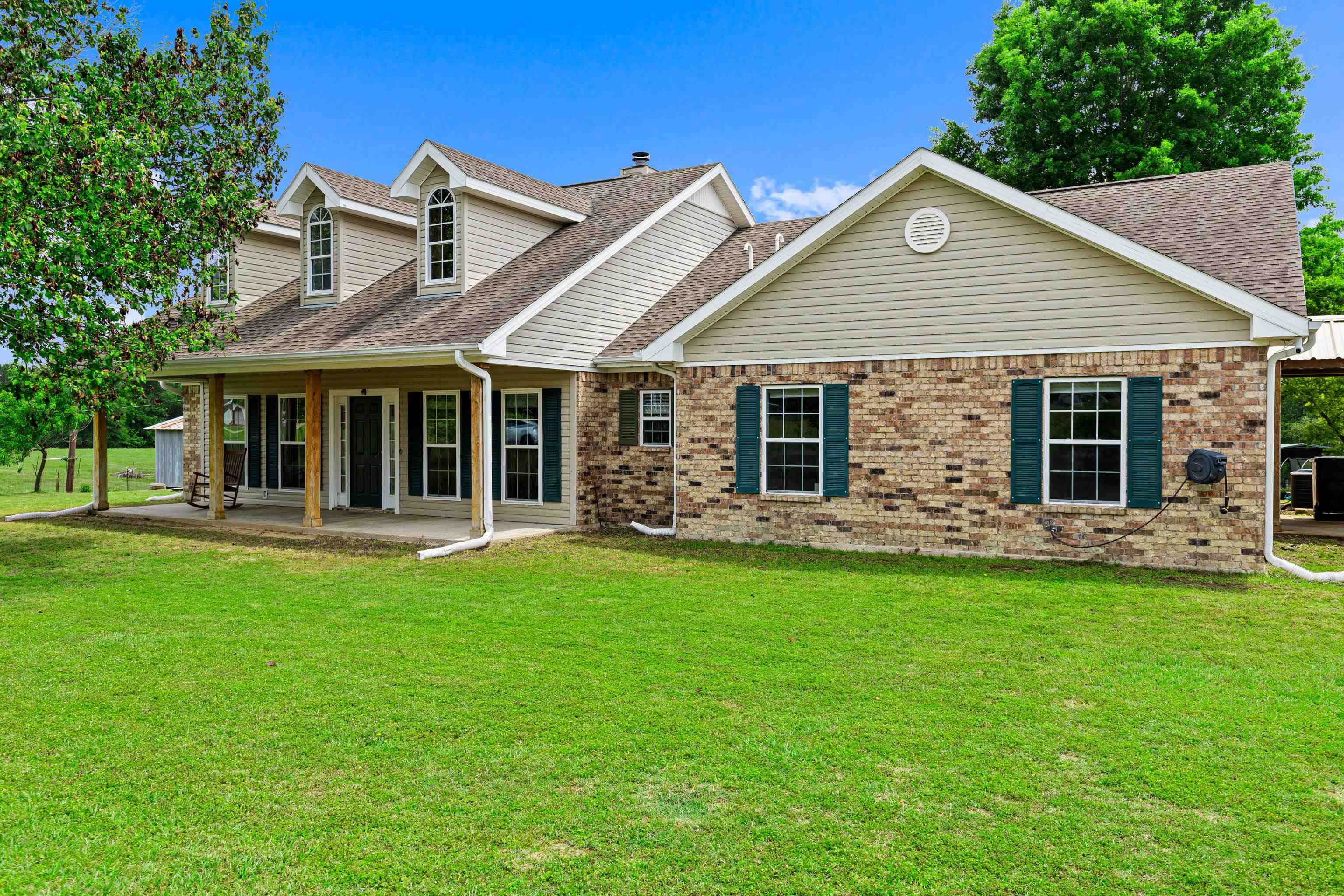 152 Black Hawk Ln — photo