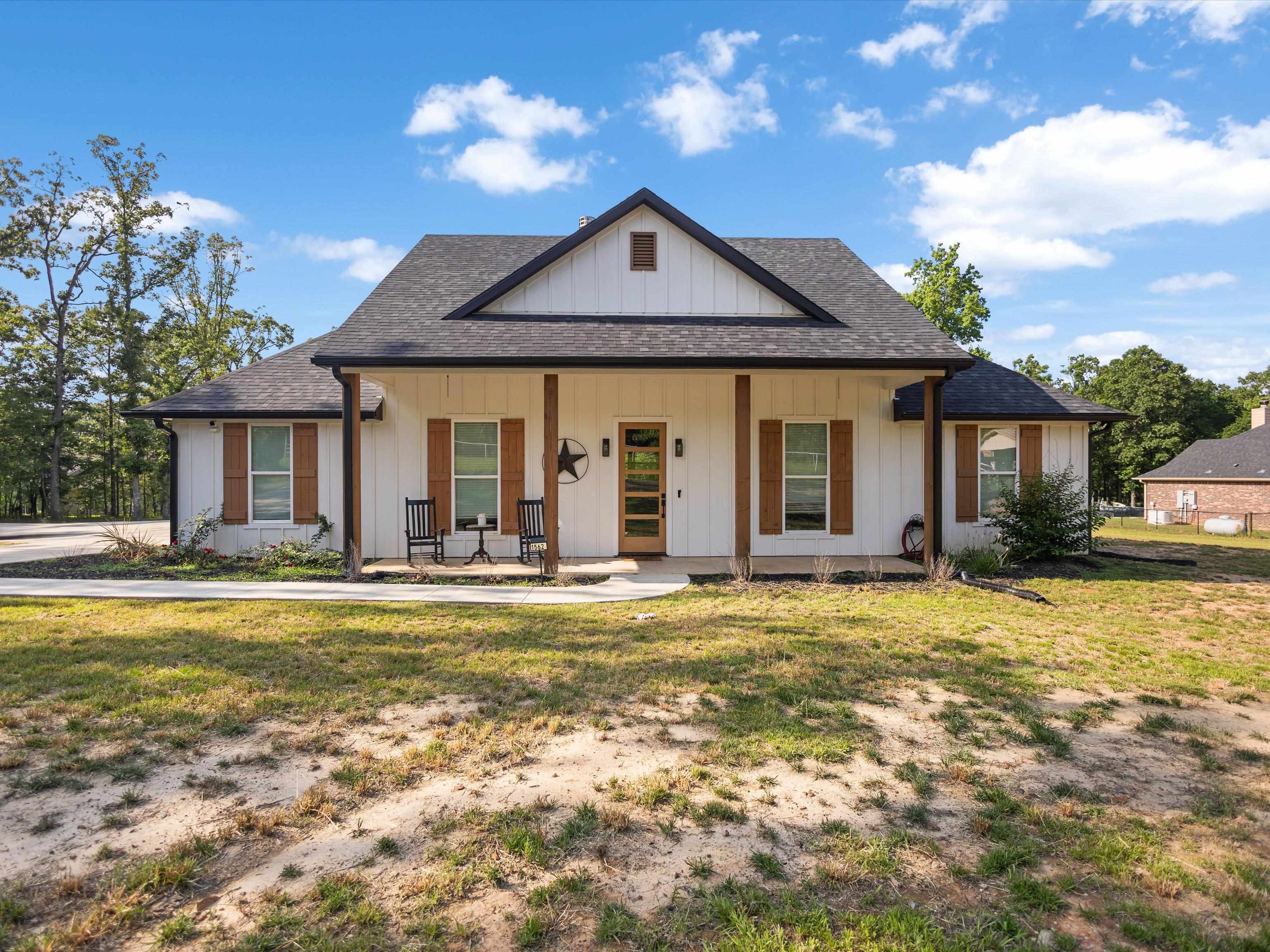 1562 Willow Oak Rd — photo