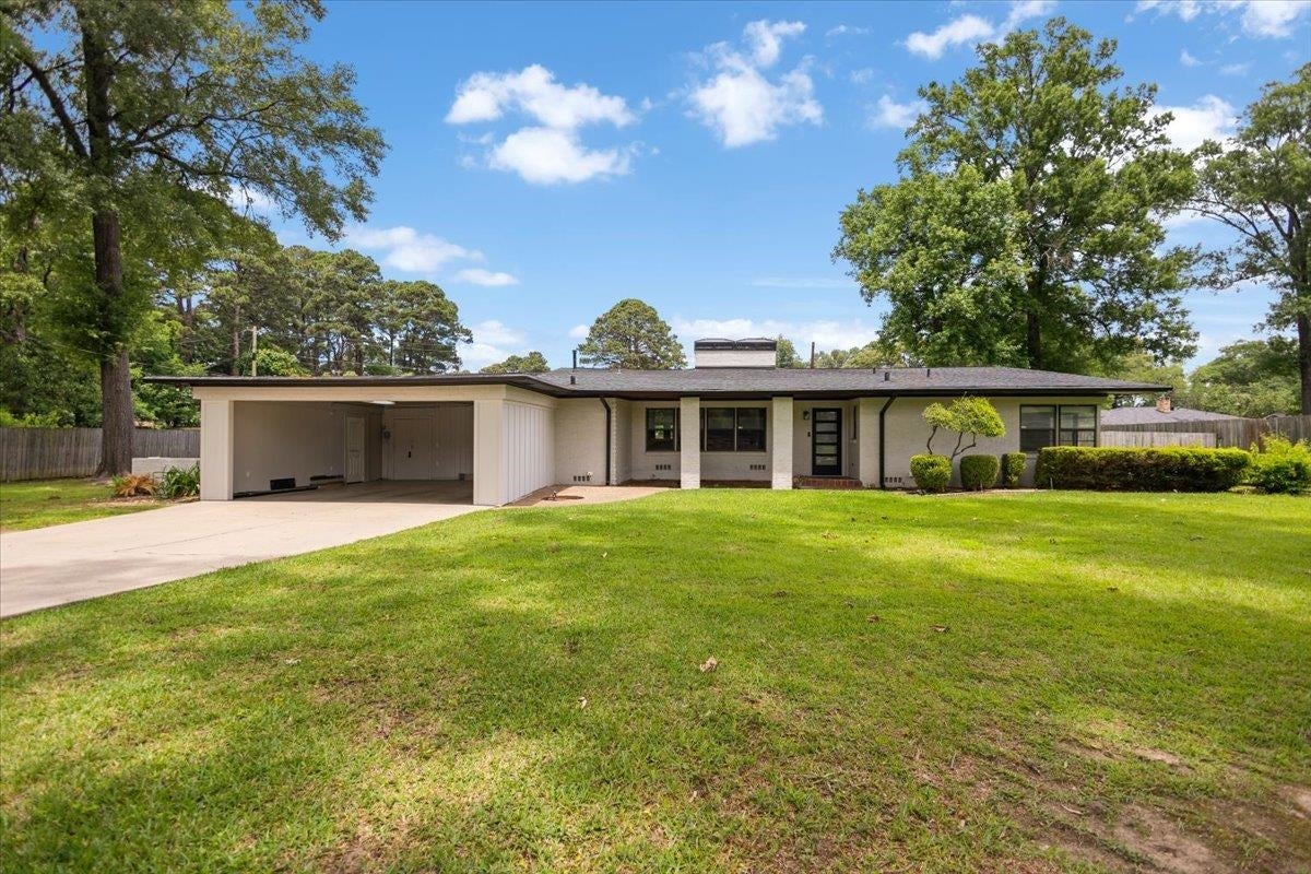 1007 Lincoln Dr — photo