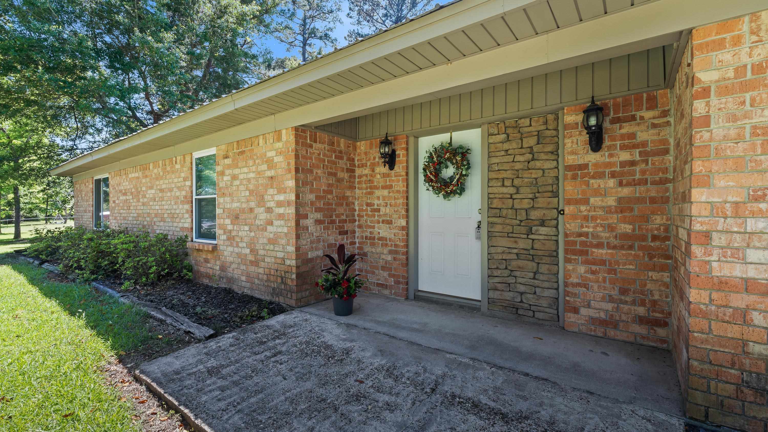 602 Hurt Rd (CR 4814) — photo