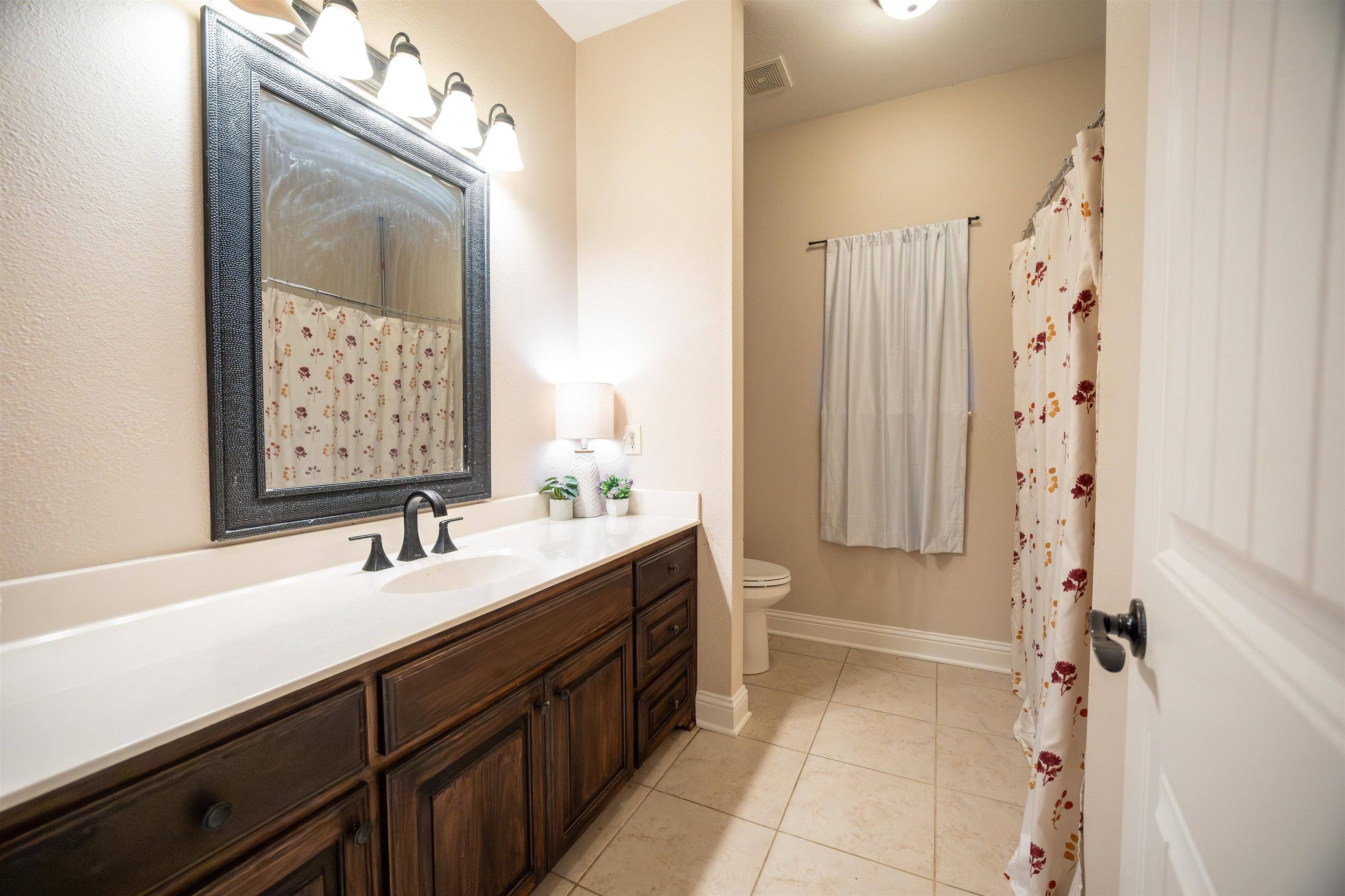 4405 Red Oak Trail — photo