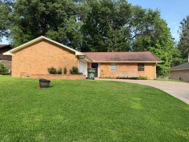 305 Robinhood Drive — photo