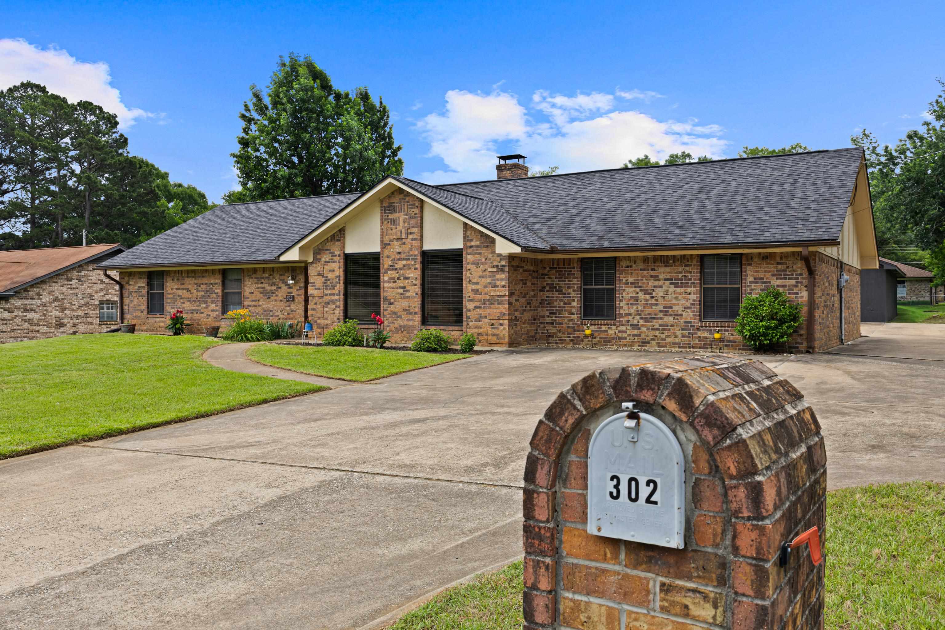 302 Cheryl Street, Longview, TX 75604 — photo 2