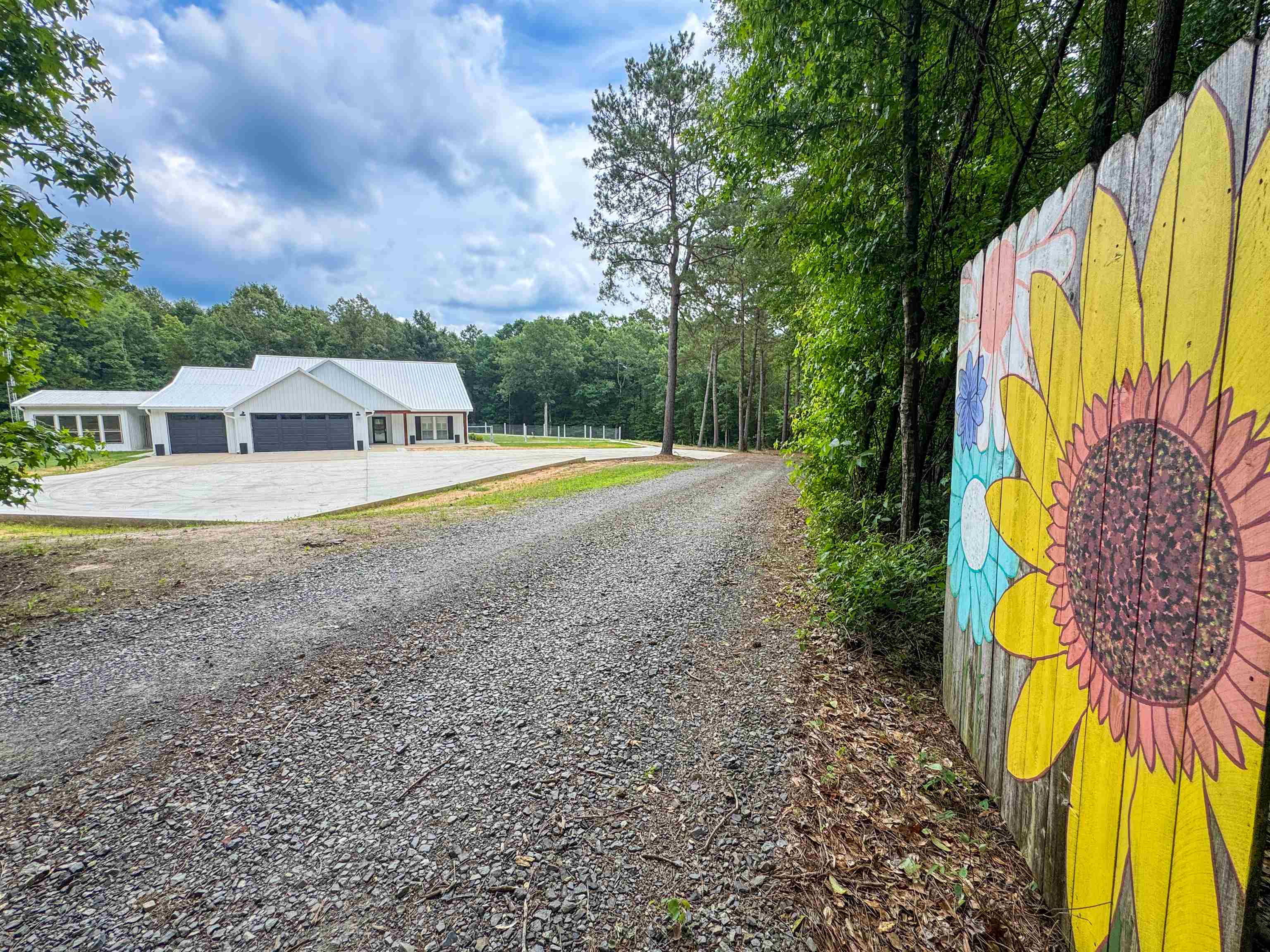 305 County Road 1145 — photo
