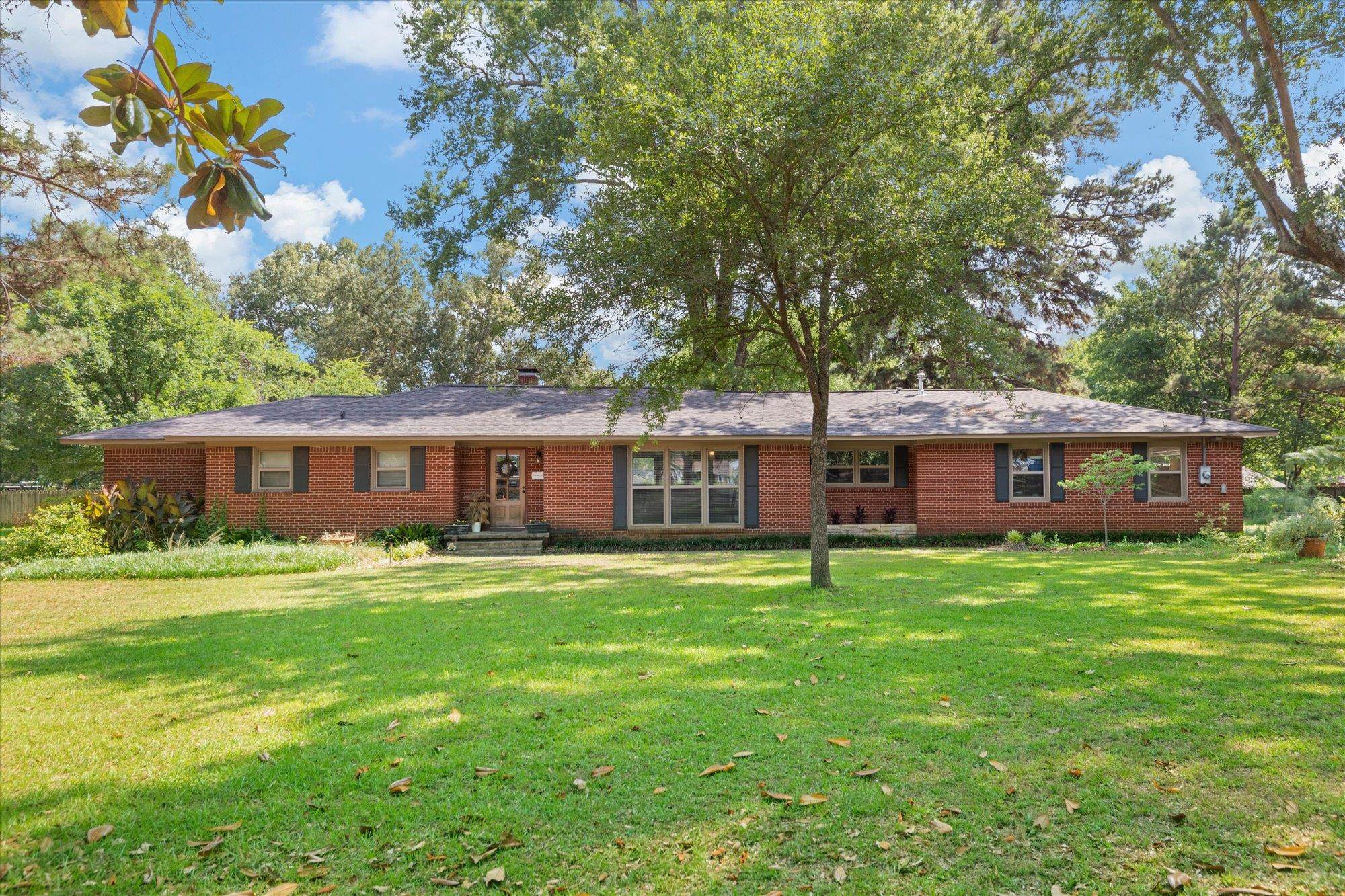 28 Rambling Road, Longview, TX 75604