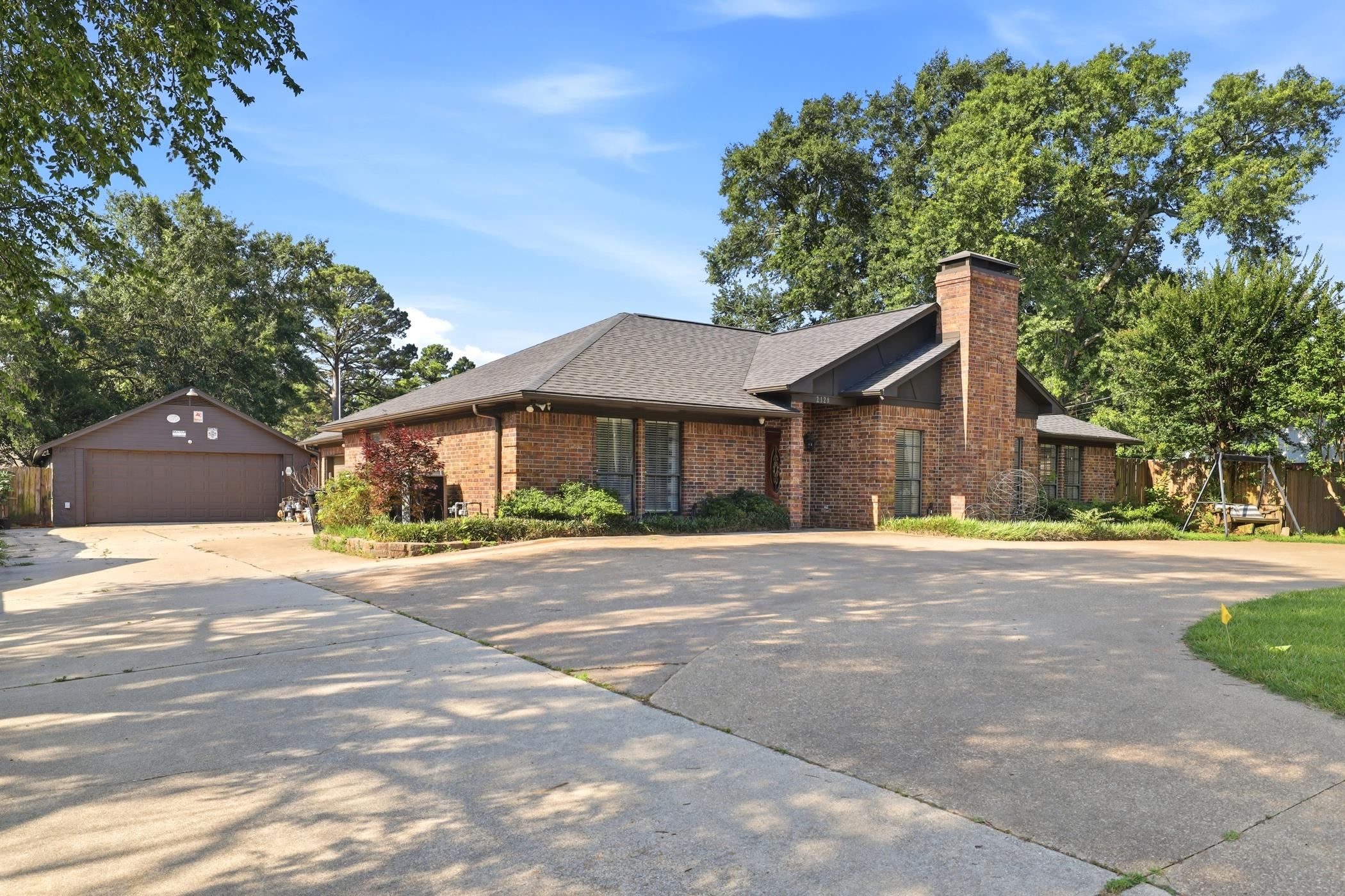 2128 E George Richey, Longview, TX 75604 — photo 3