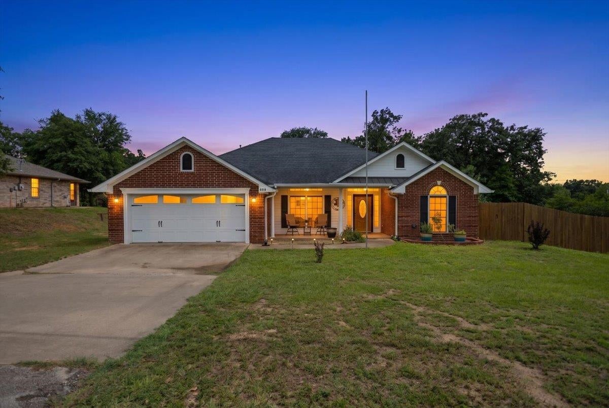 809 Jack Drive — photo