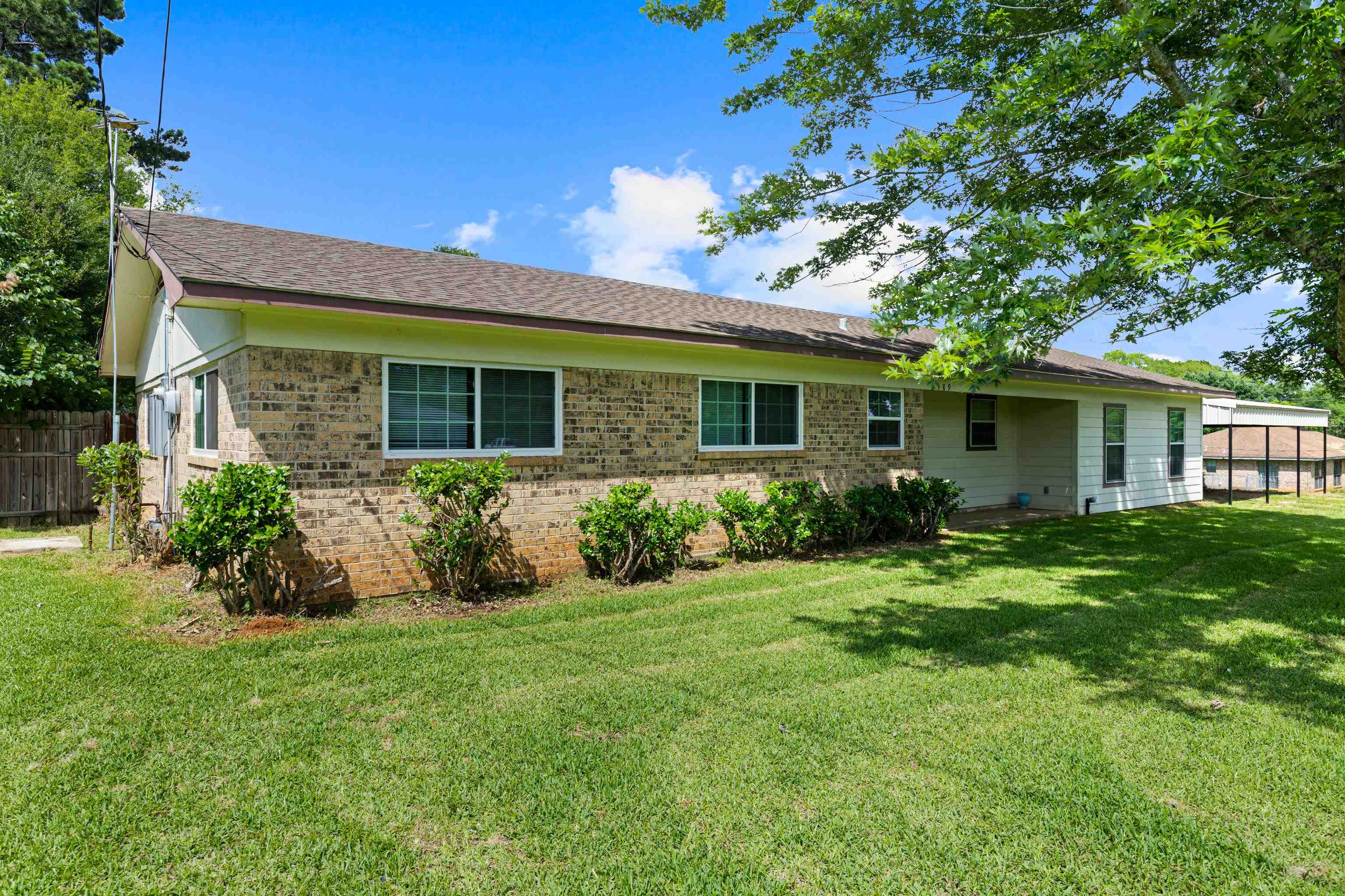 189 Devin Street, Jefferson, TX 75657 — photo 2