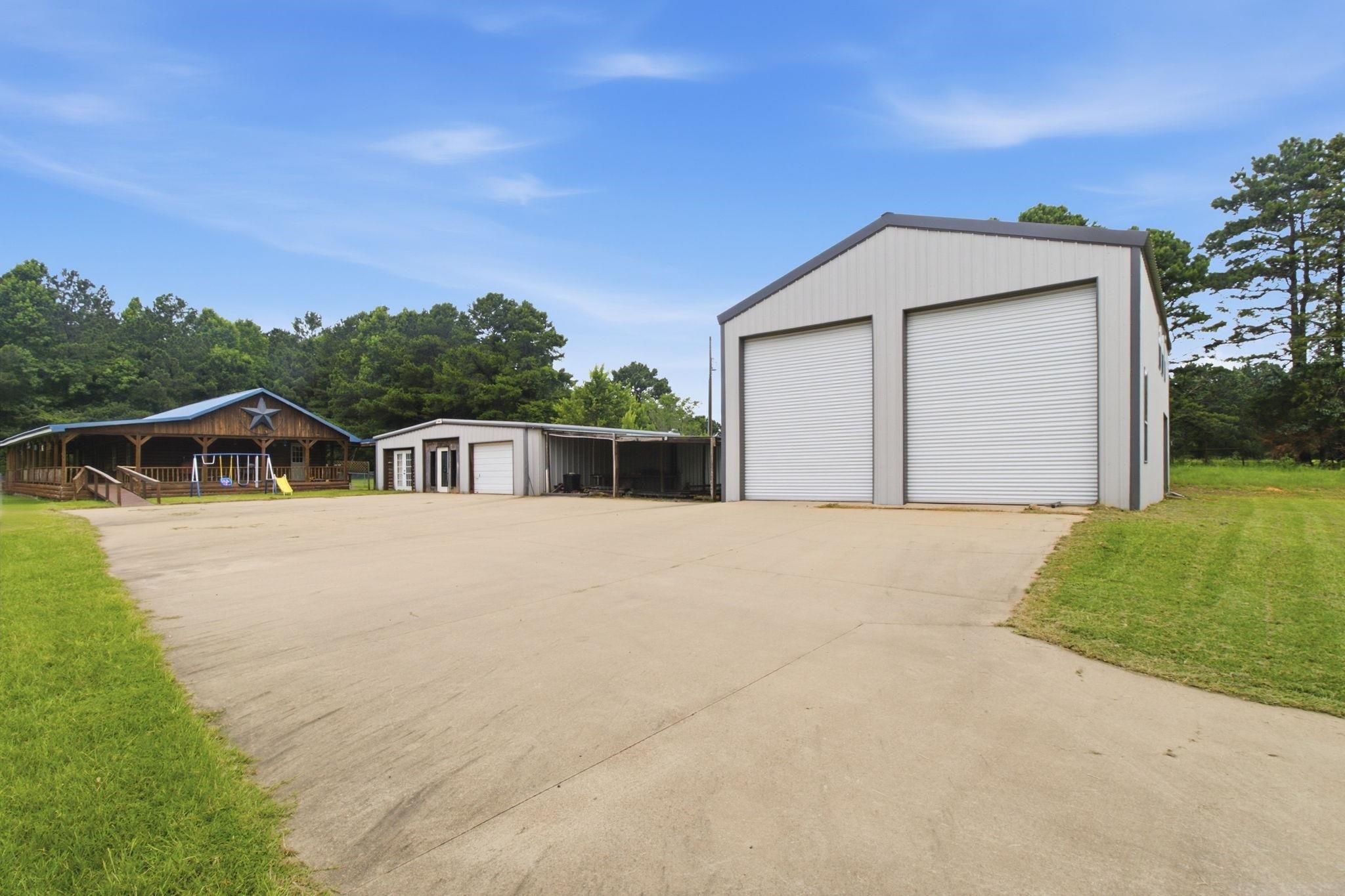 1114 Quail Lane — photo