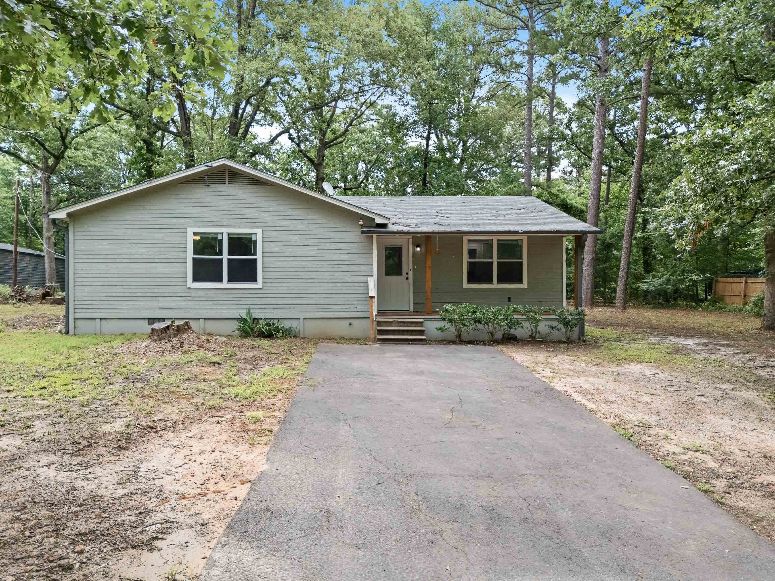 1149 Angela Dr — photo
