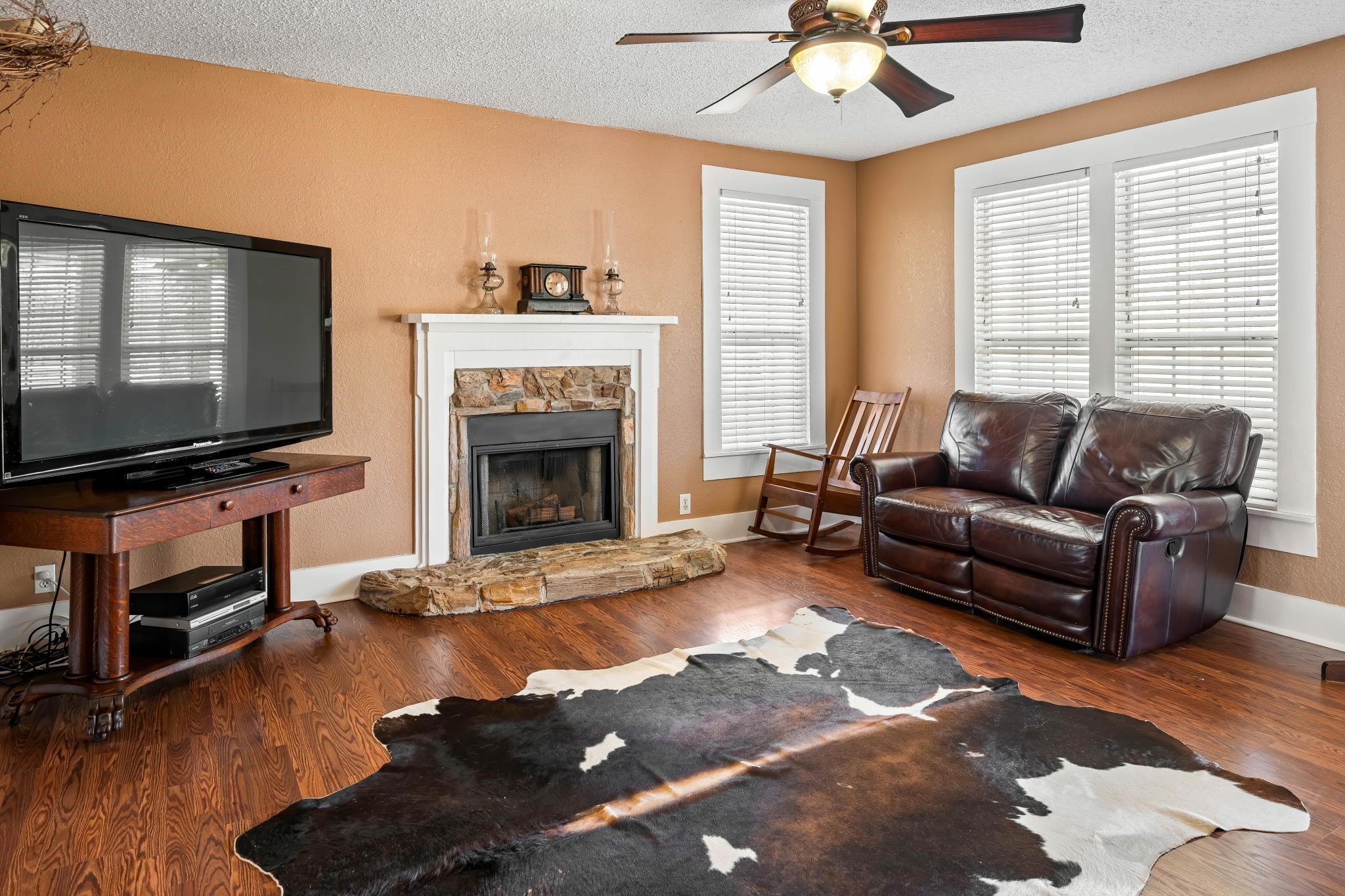 15198 E FM 16 — photo