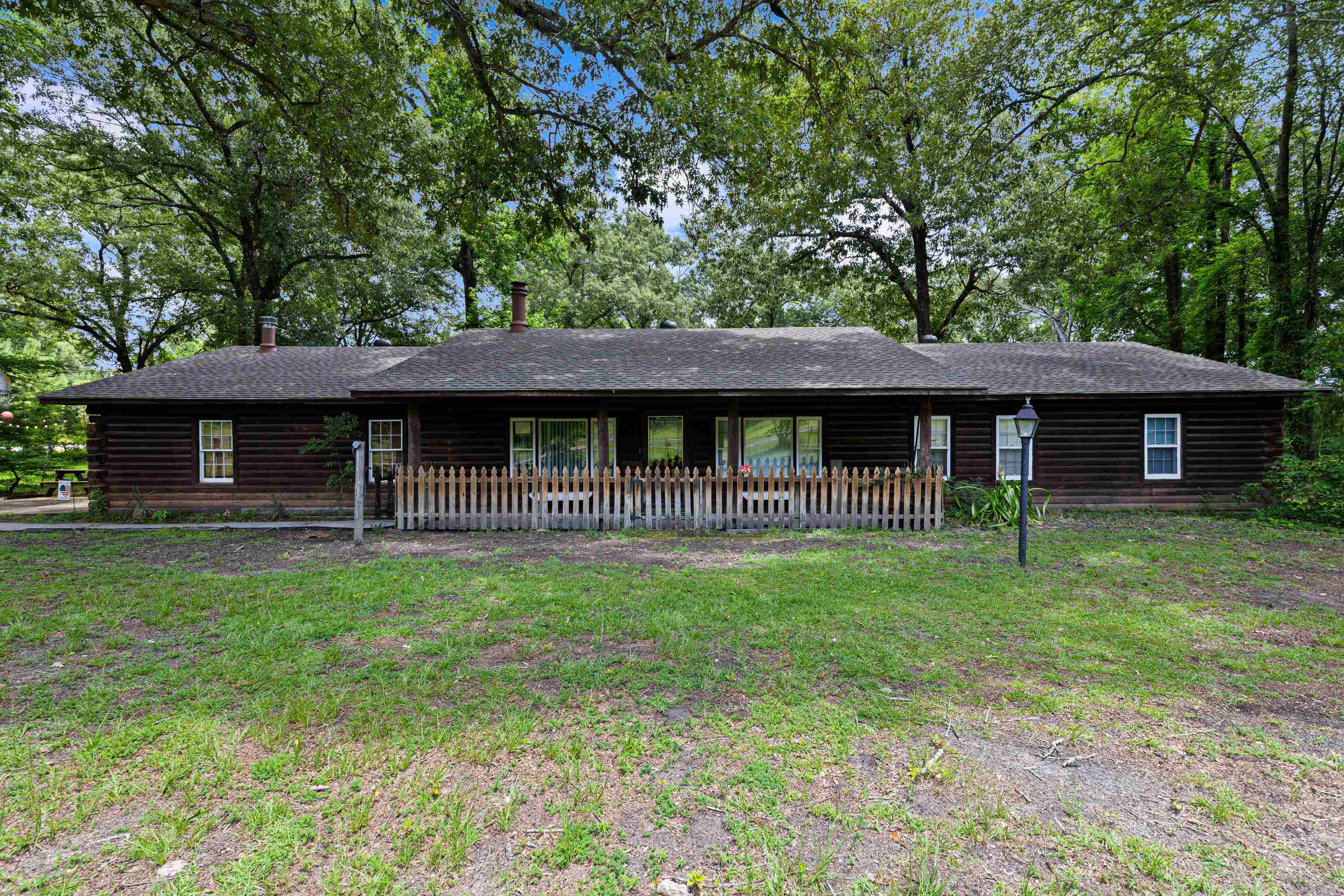 705 Westwood Dr — photo