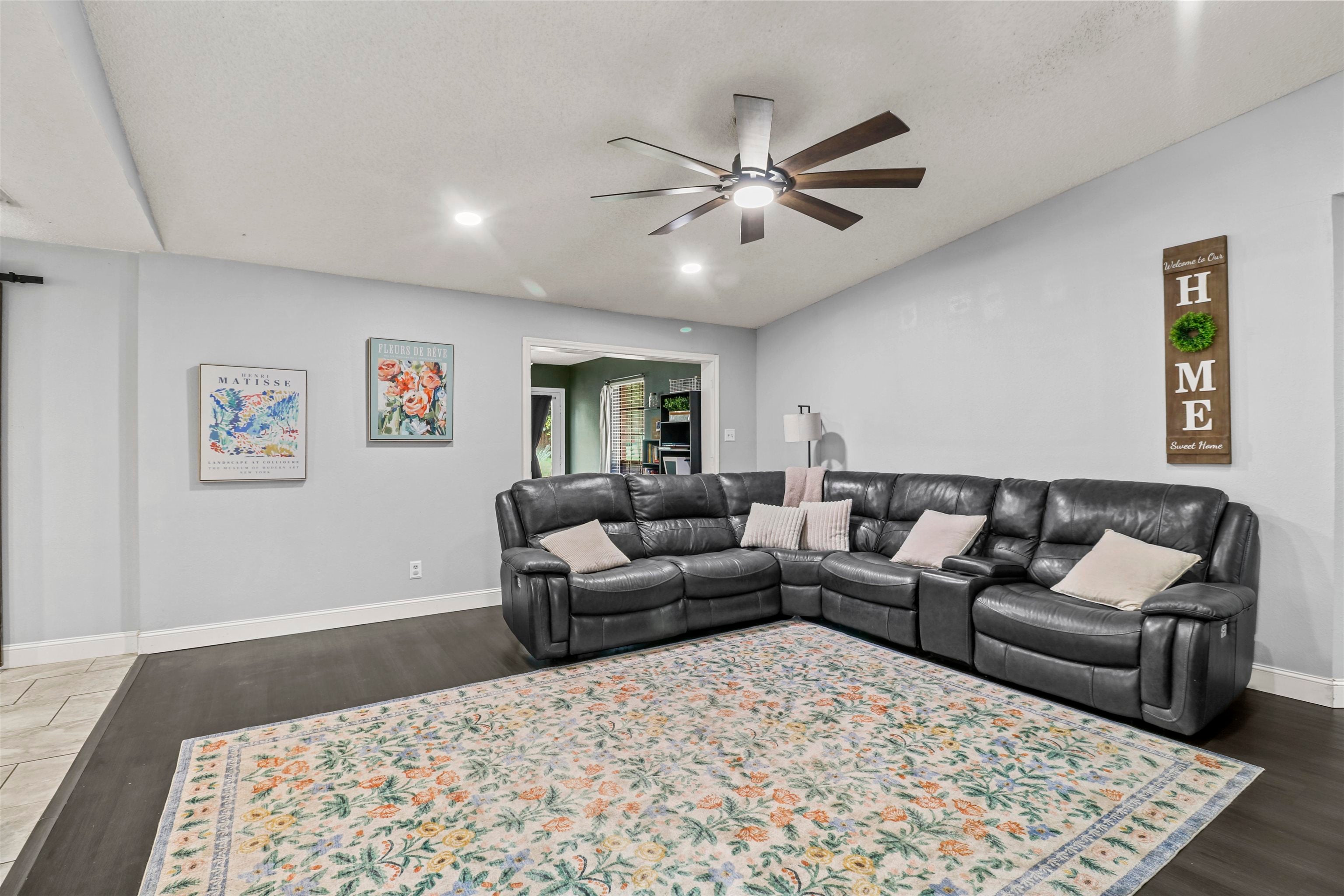 710 Brookhollow Dr — photo