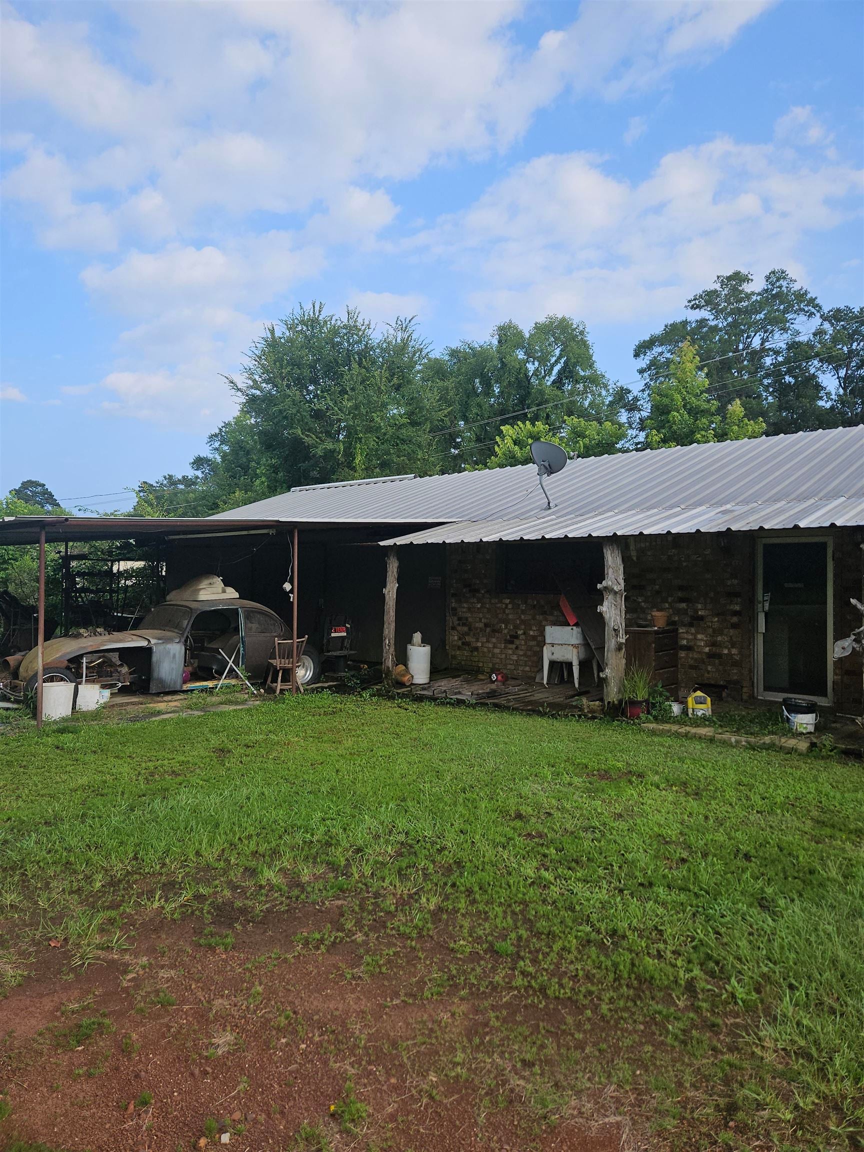 9375 FM 729 — photo