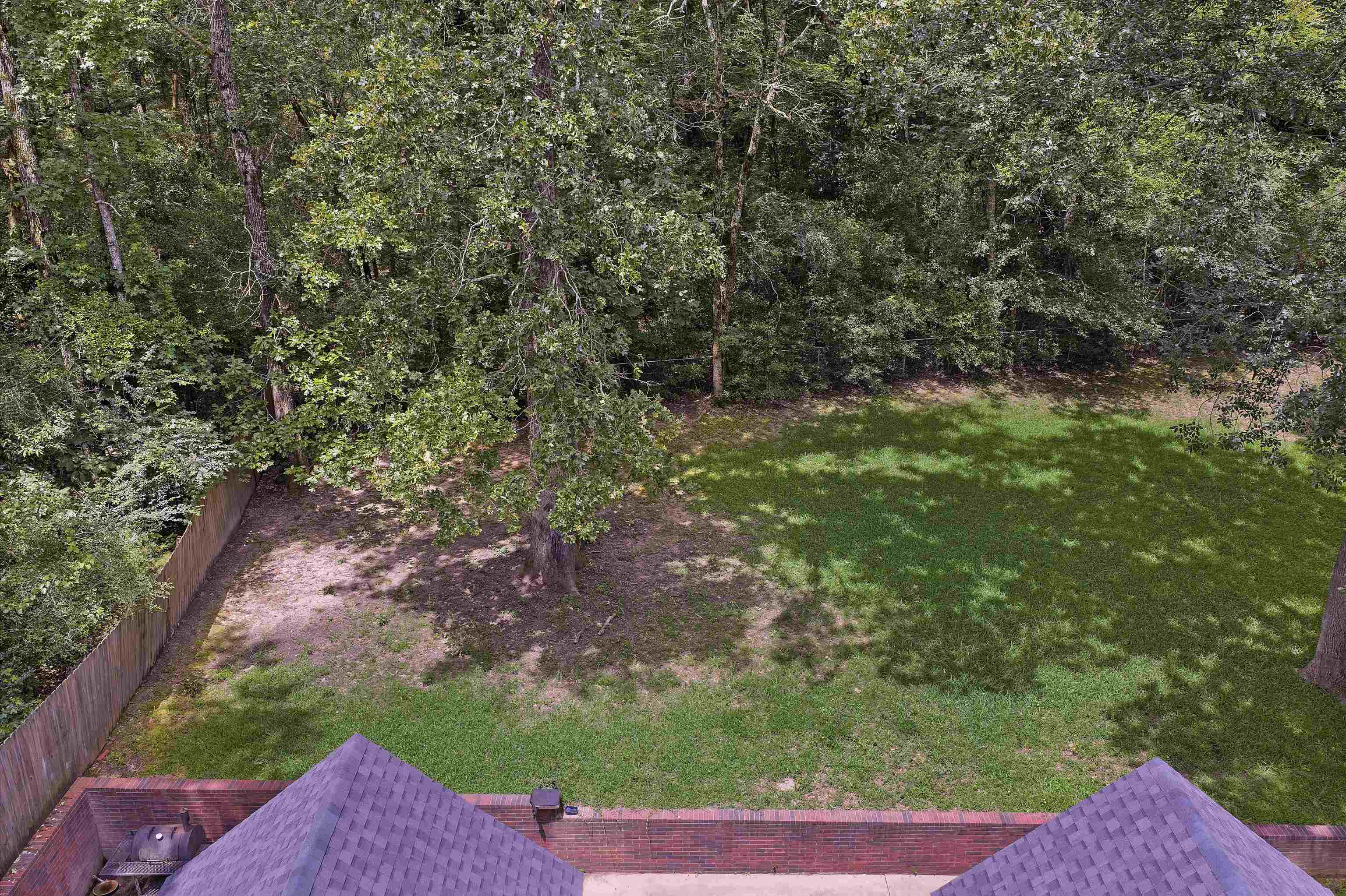 901 Greenbrair — photo