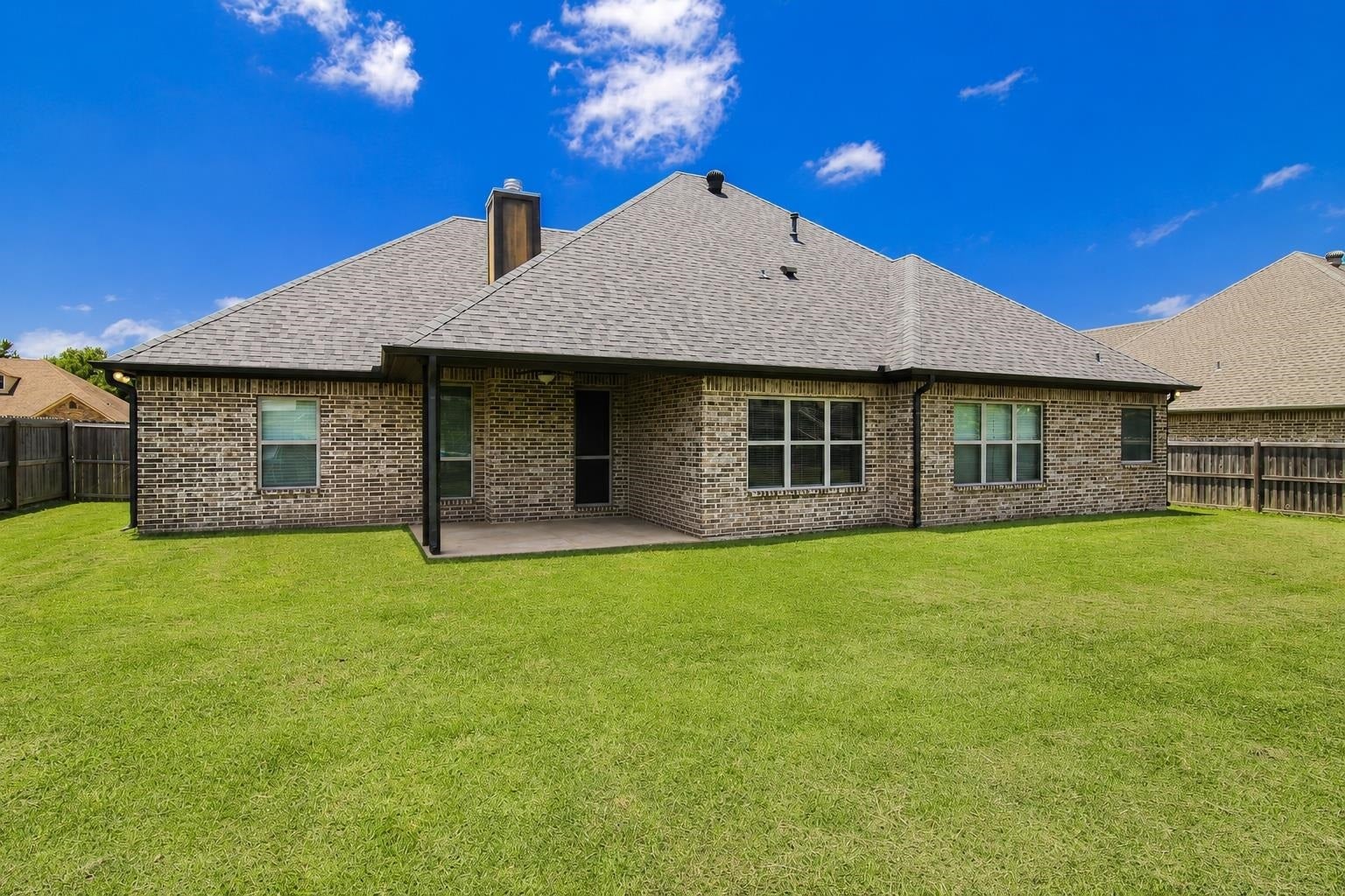 106 Germantown Circle — photo