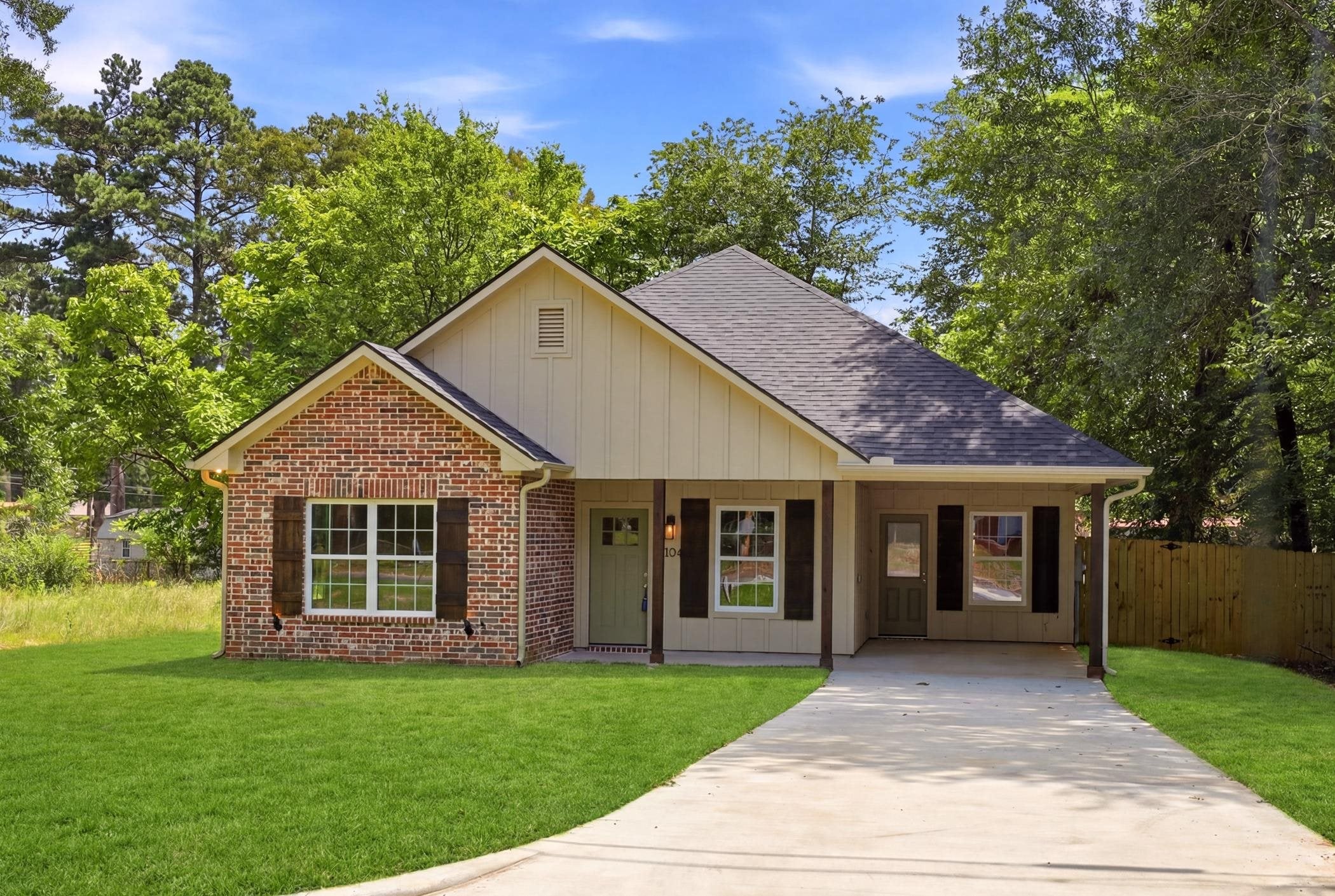 1124 Hackberry Rd — photo