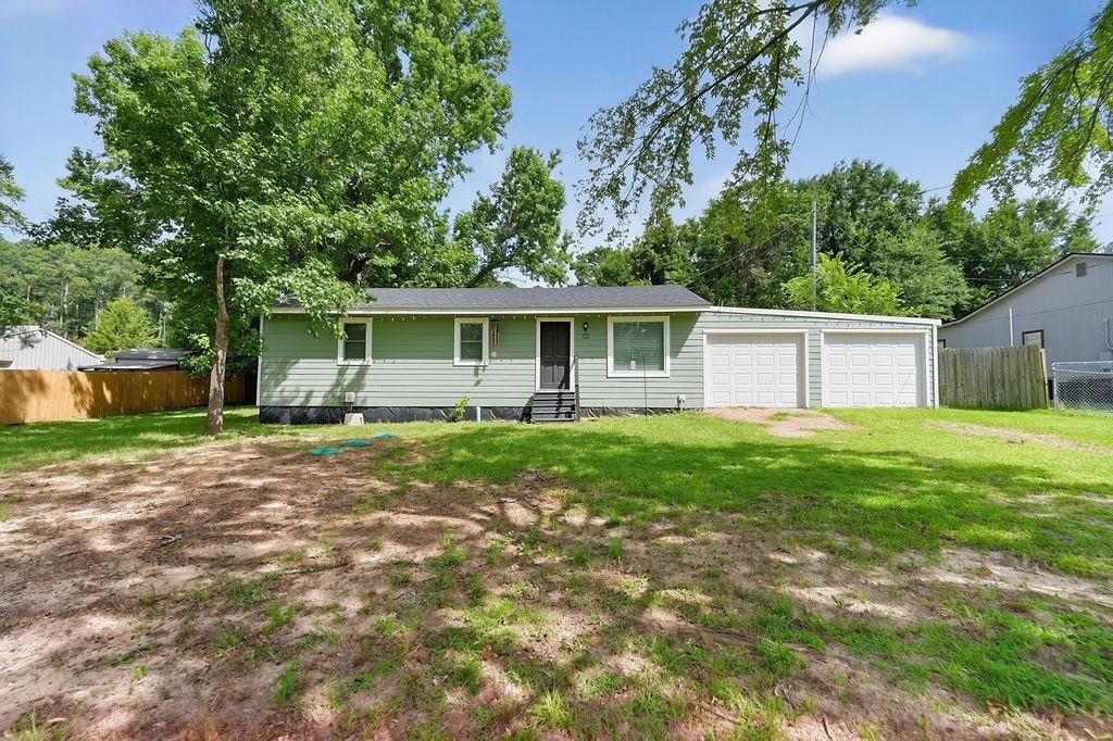 369 Pinewood Rd — photo